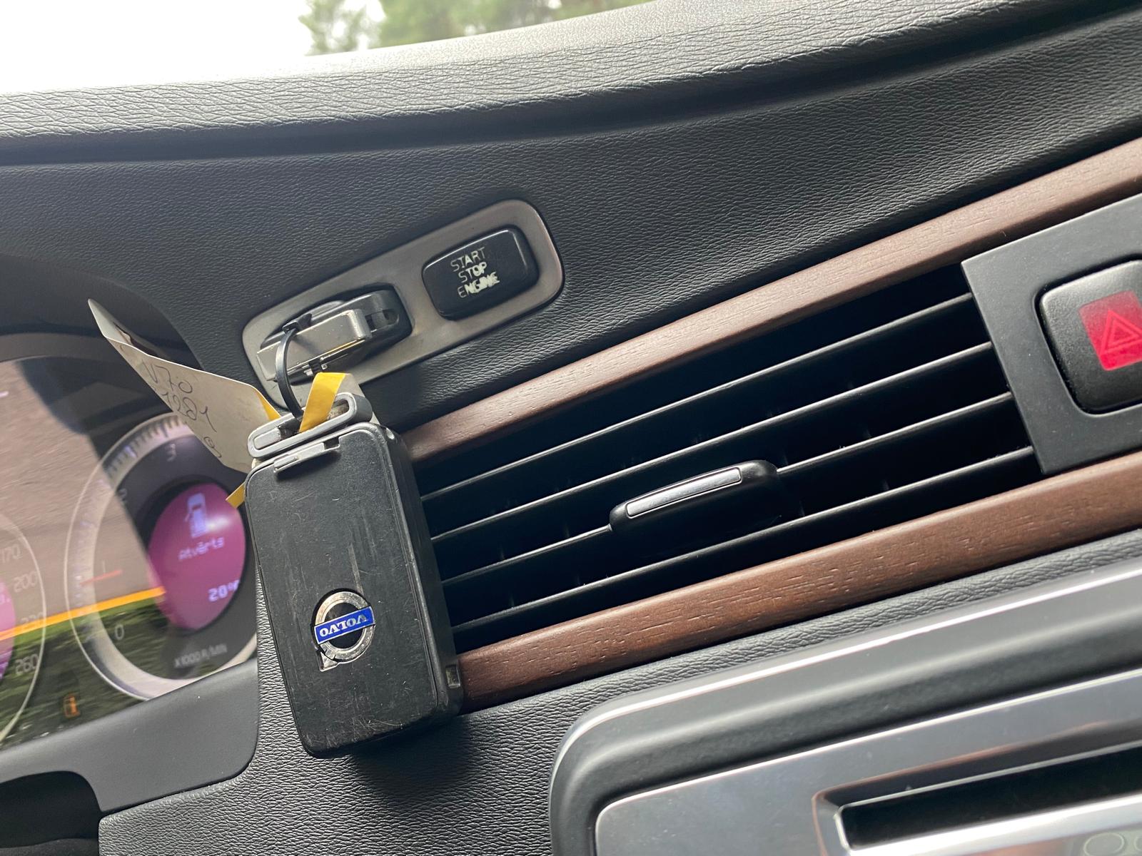 VOLVO V70 SUMMUM