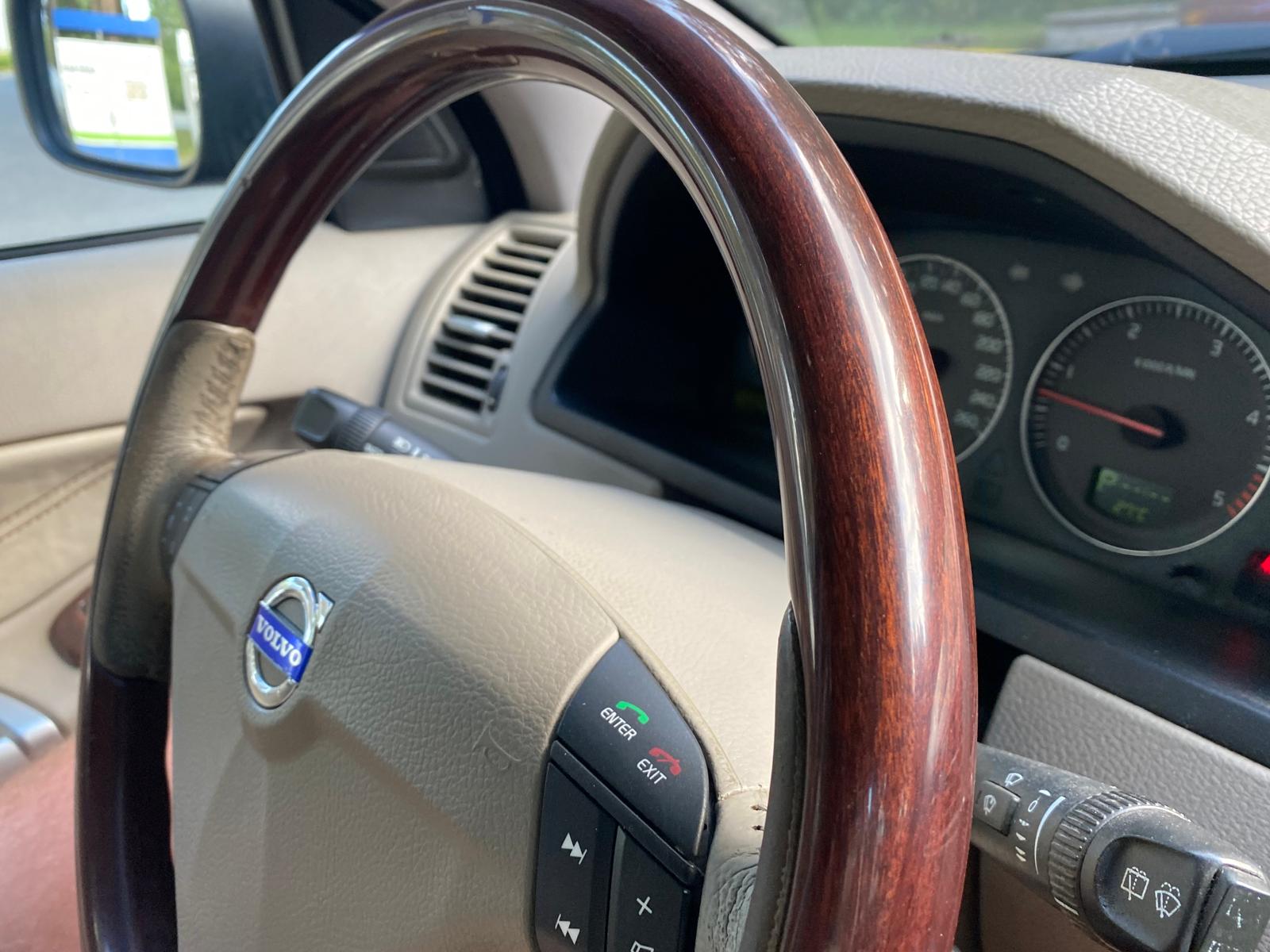 VOLVO XC90 7-VIETAS
