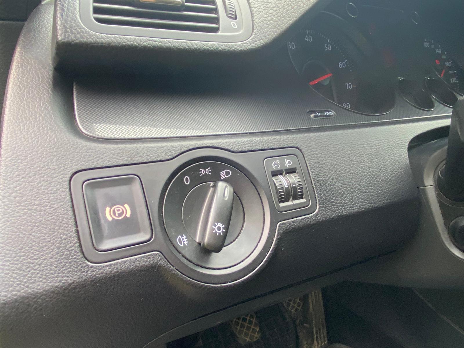 VW PASSAT (B6)