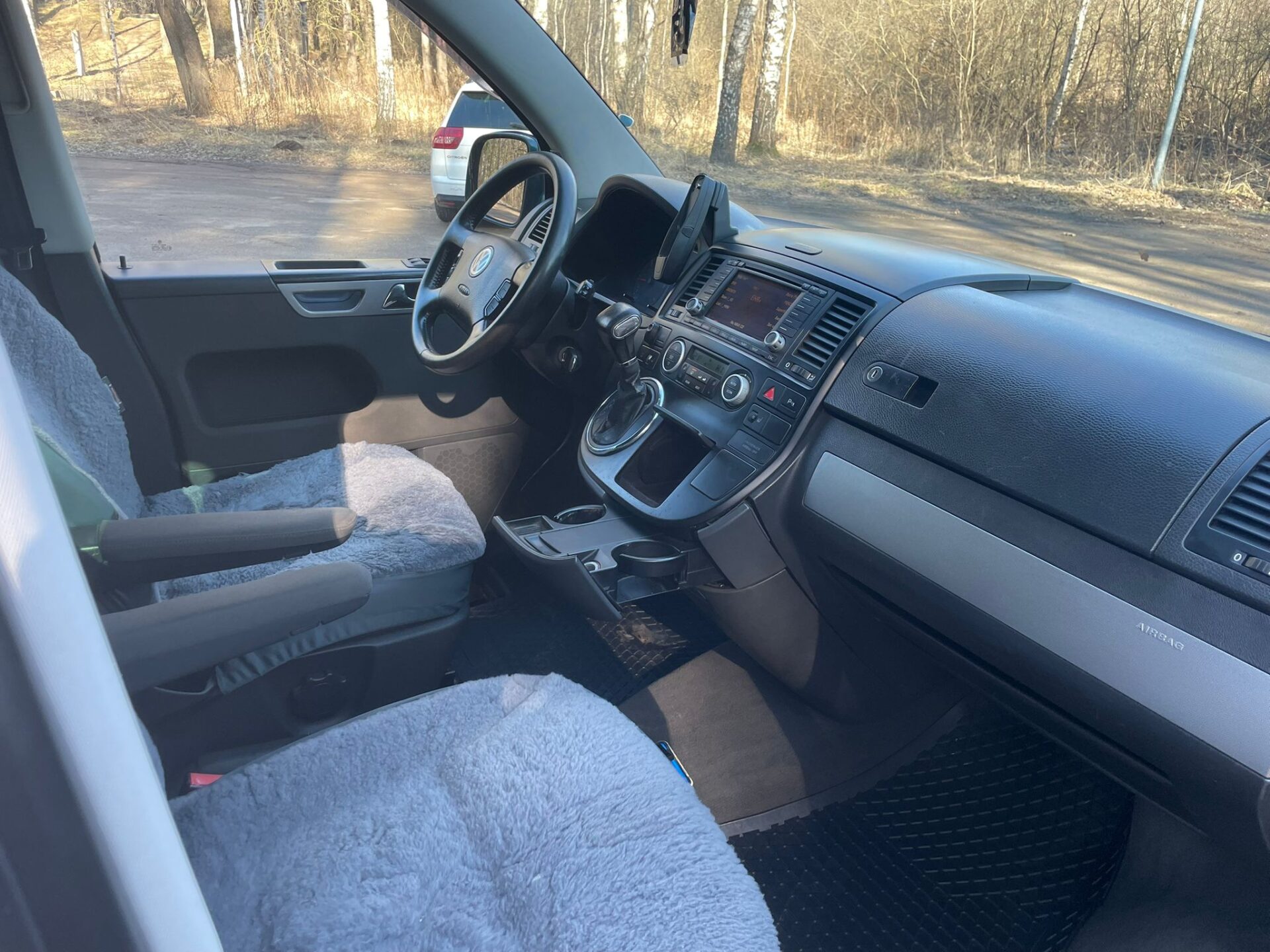 VW MULTIVAN 7-SEATER