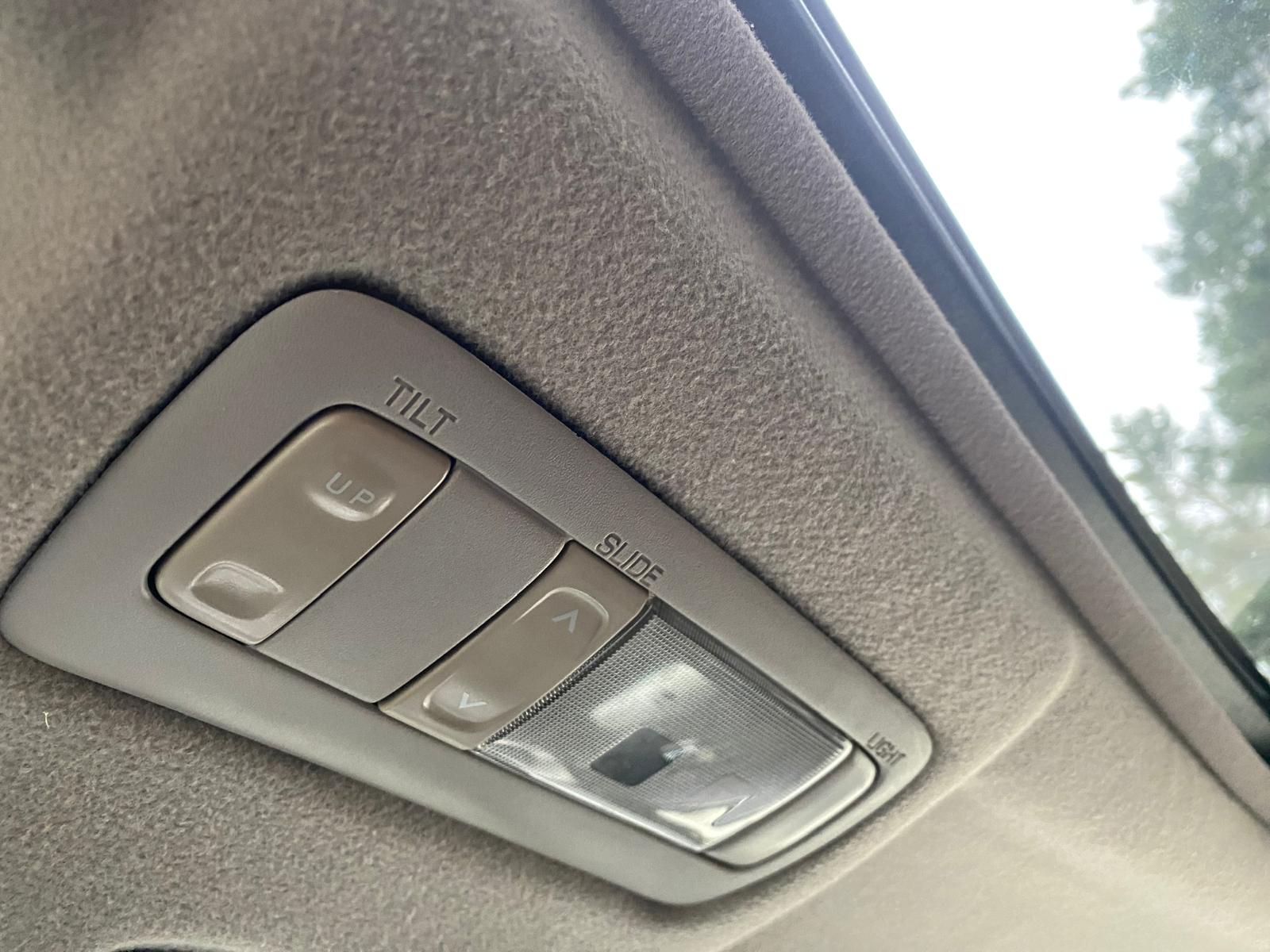 LEXUS IS 200