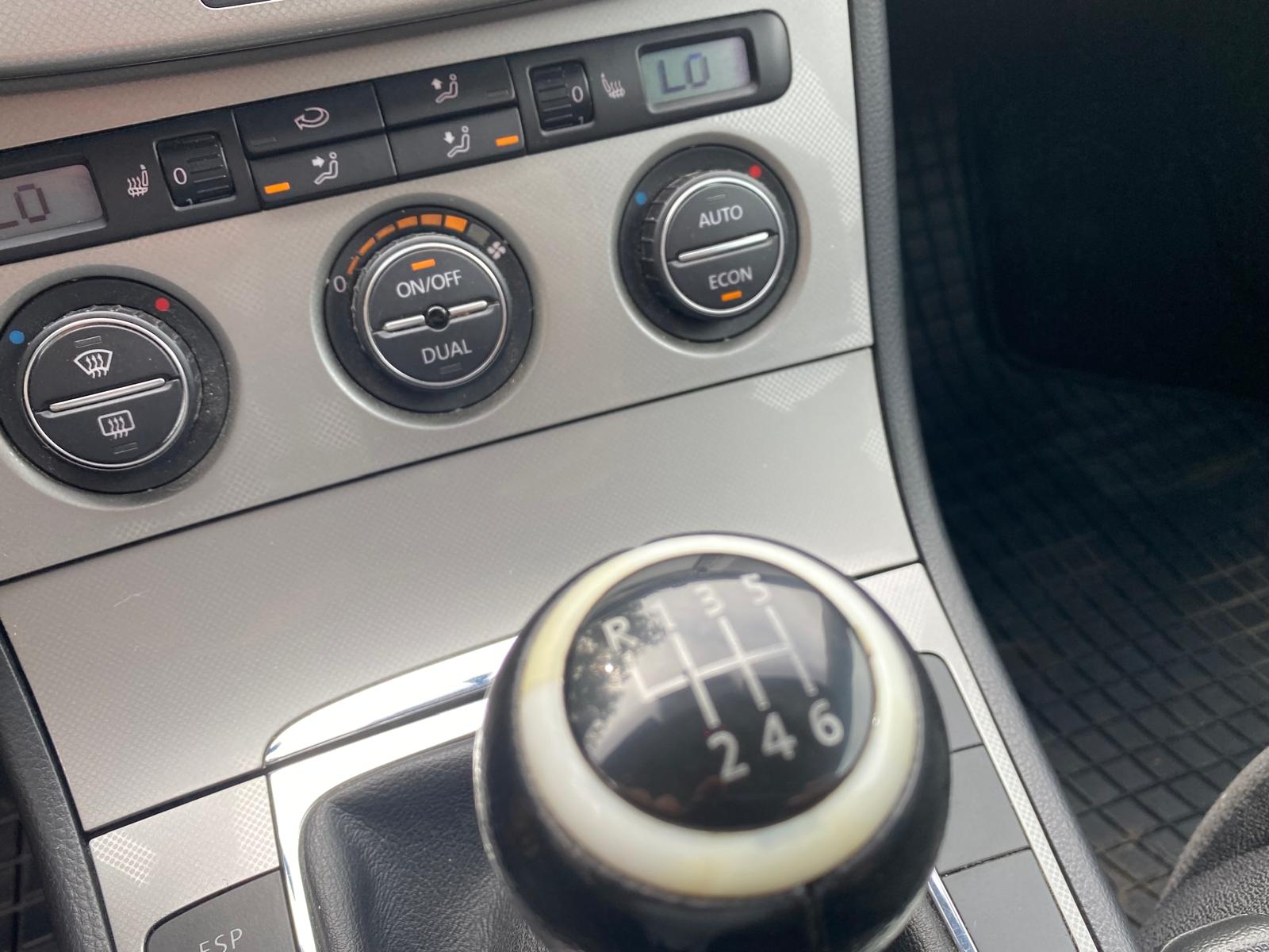 VW PASSAT (B6)