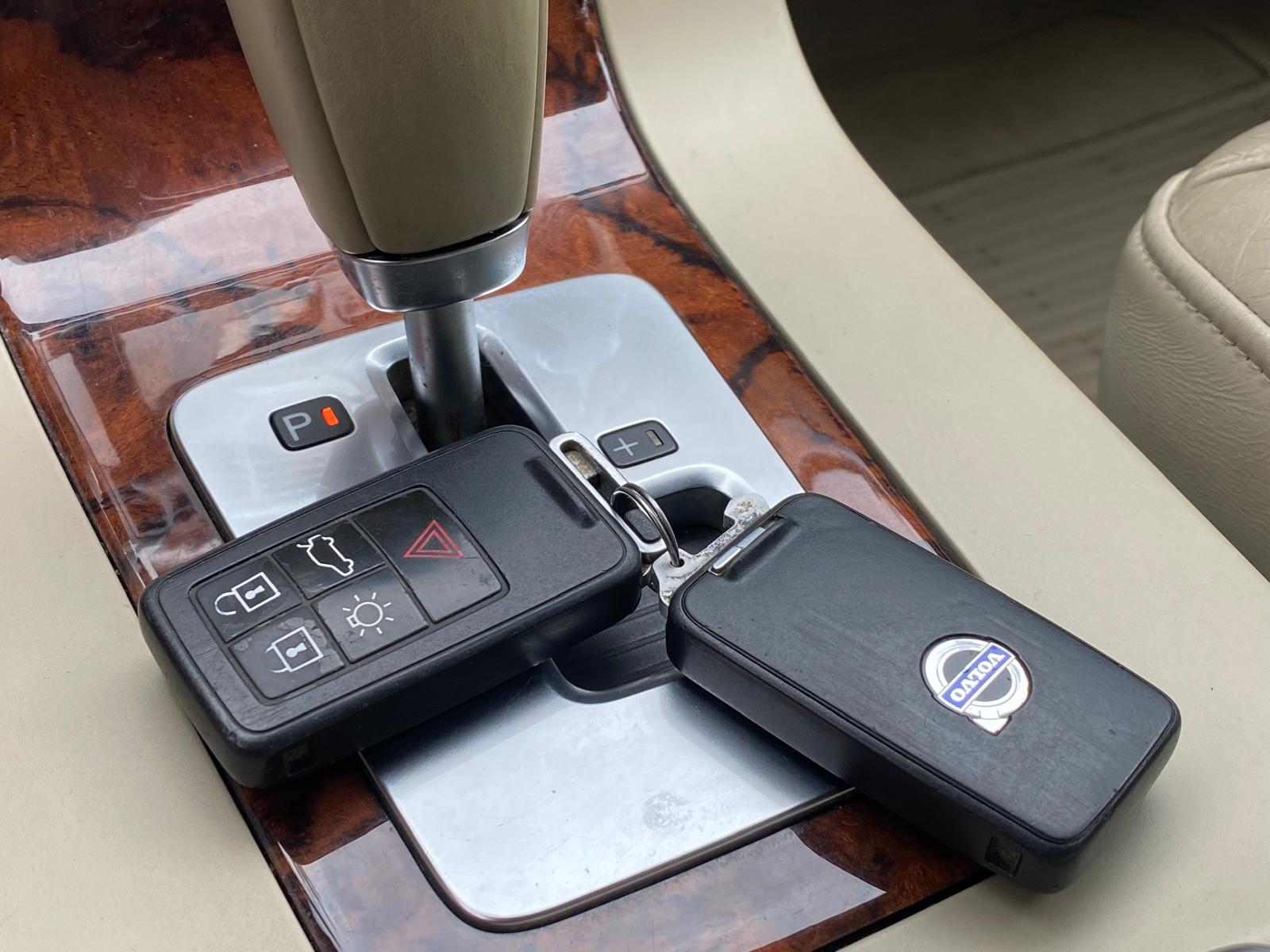 VOLVO S80