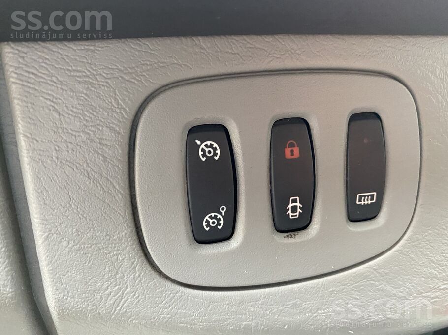 RENAULT TRAFIC KRAVAS BUSS-GARAIS
