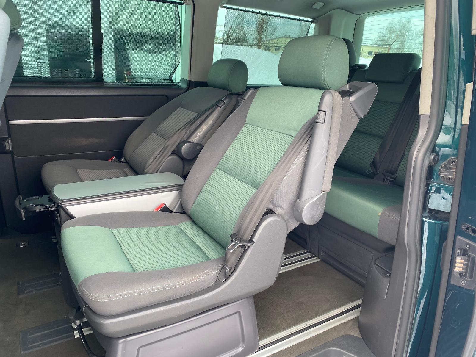 VW MULTIVAN 7-SEATER