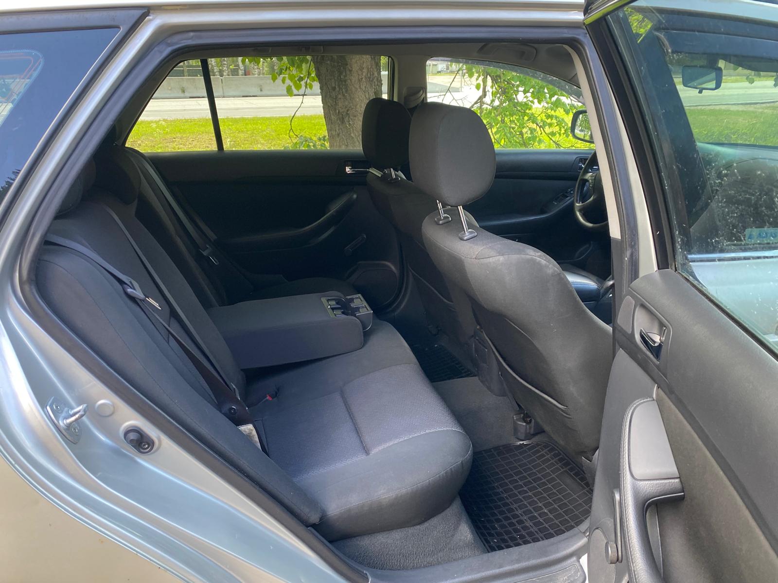 TOYOTA AVENSIS