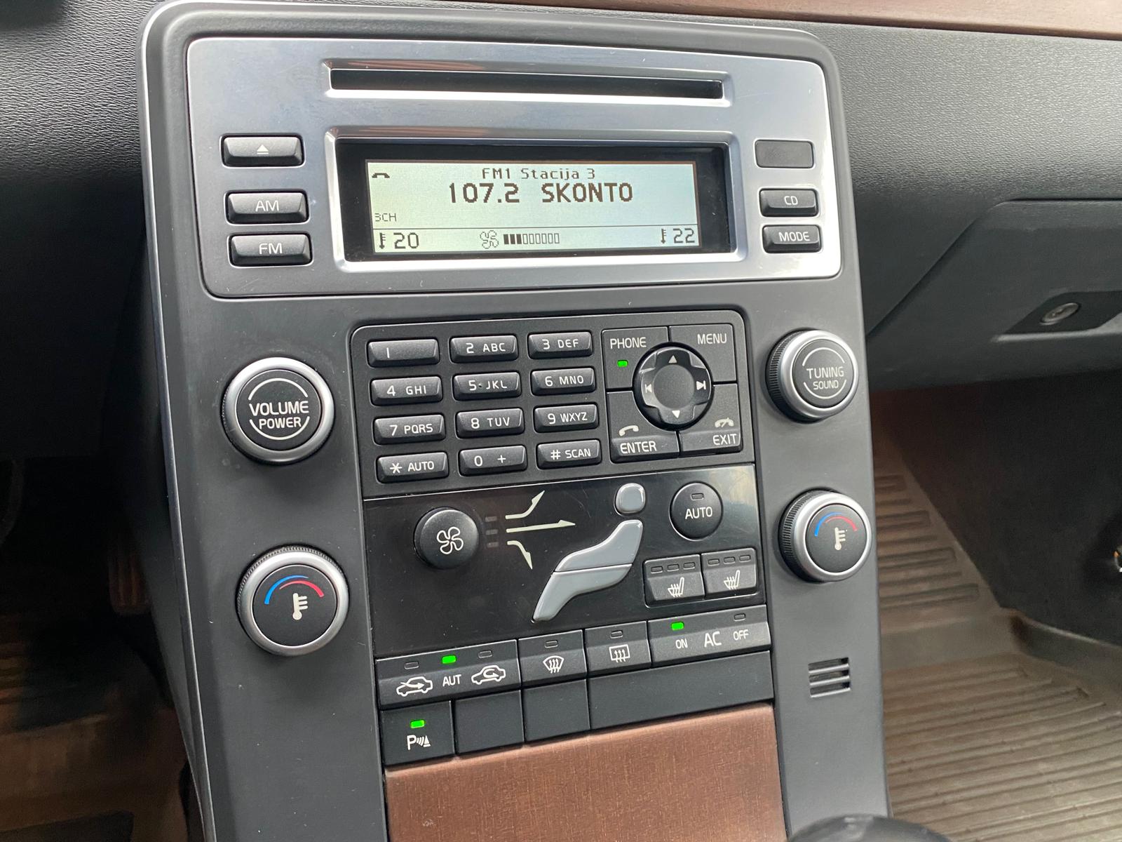 VOLVO V70 SUMMUM