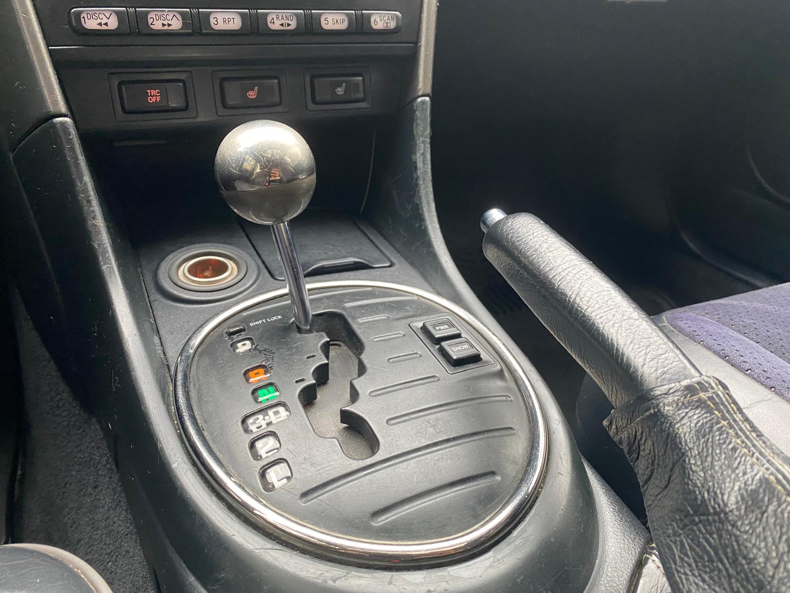 LEXUS IS 200