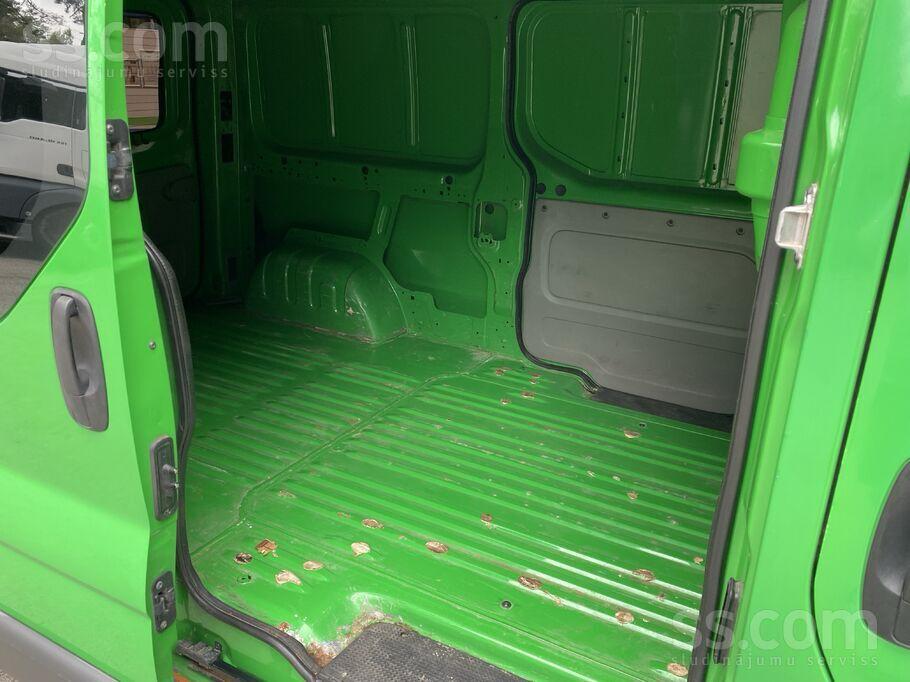 RENAULT TRAFIC KRAVAS BUSS-GARAIS