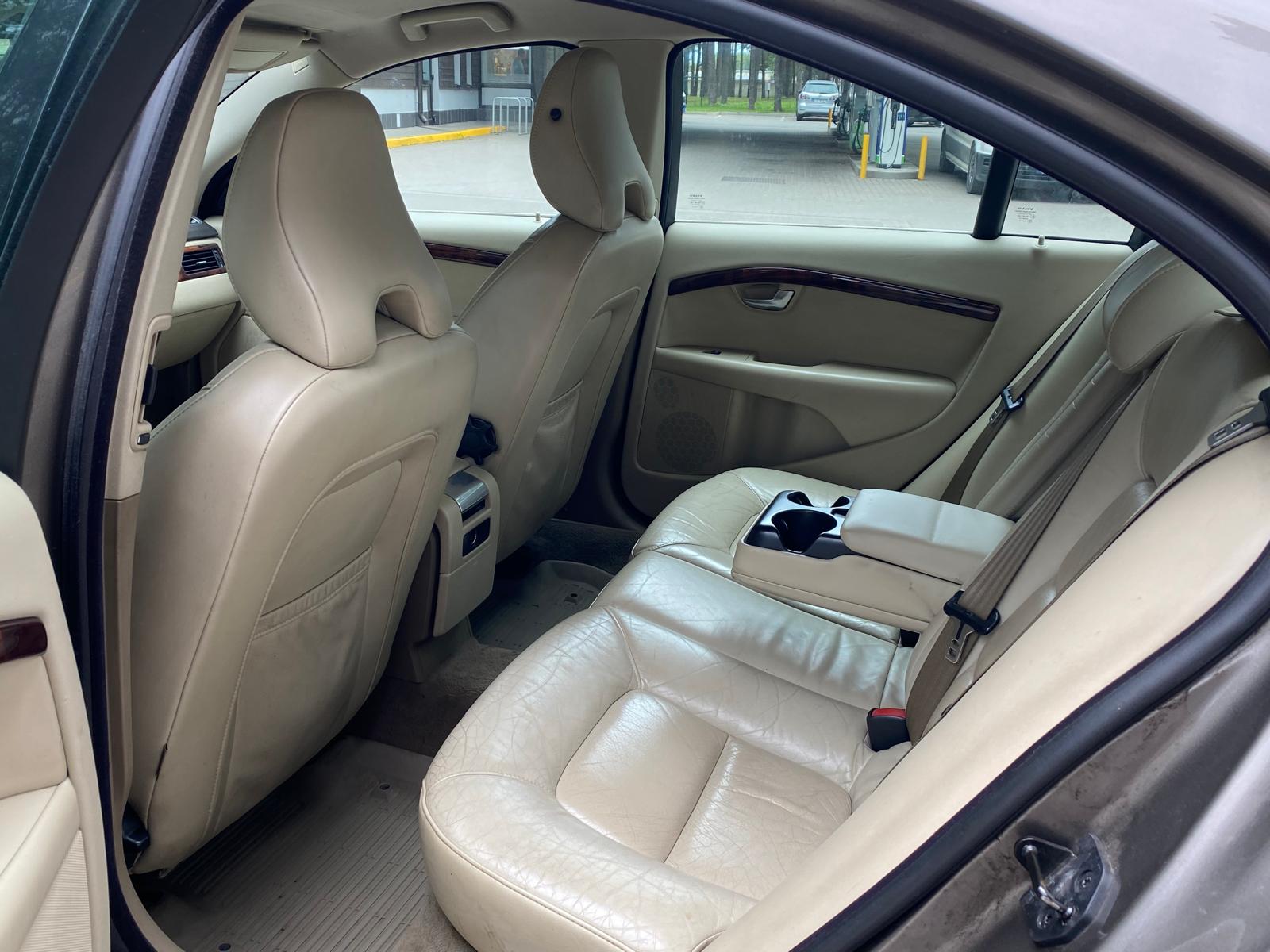 VOLVO S80