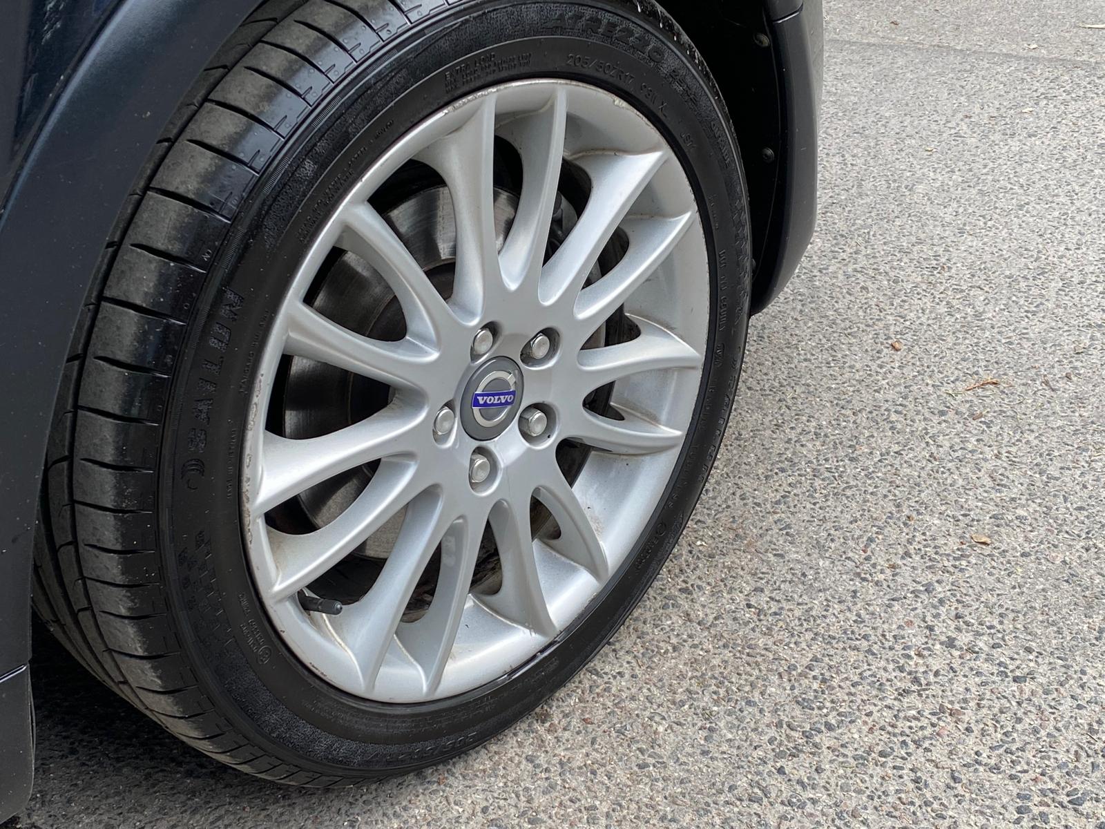 VOLVO C30