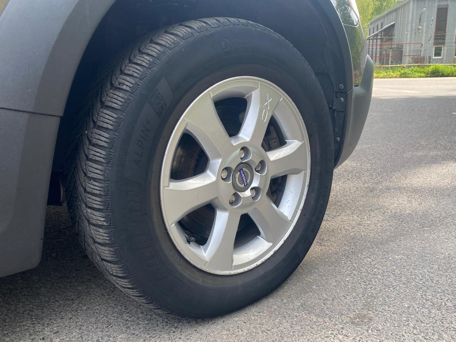 VOLVO XC70