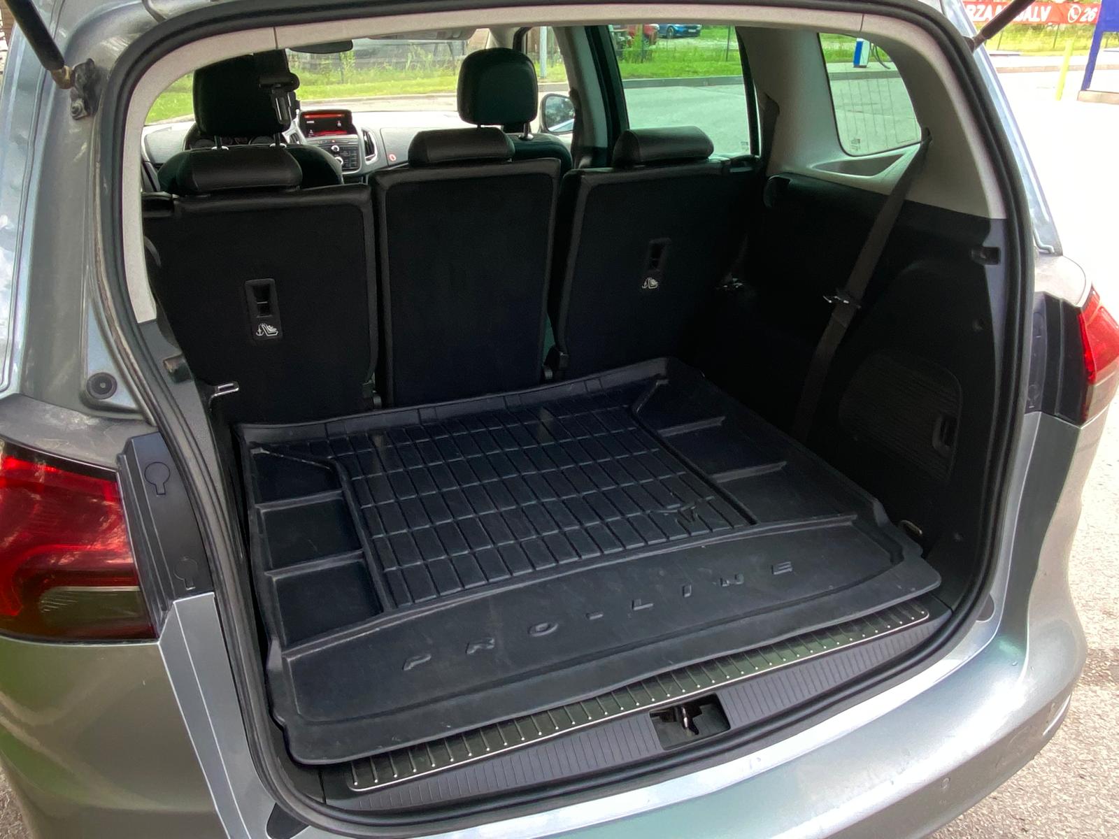 OPEL ZAFIRA TOURER 7 vietas