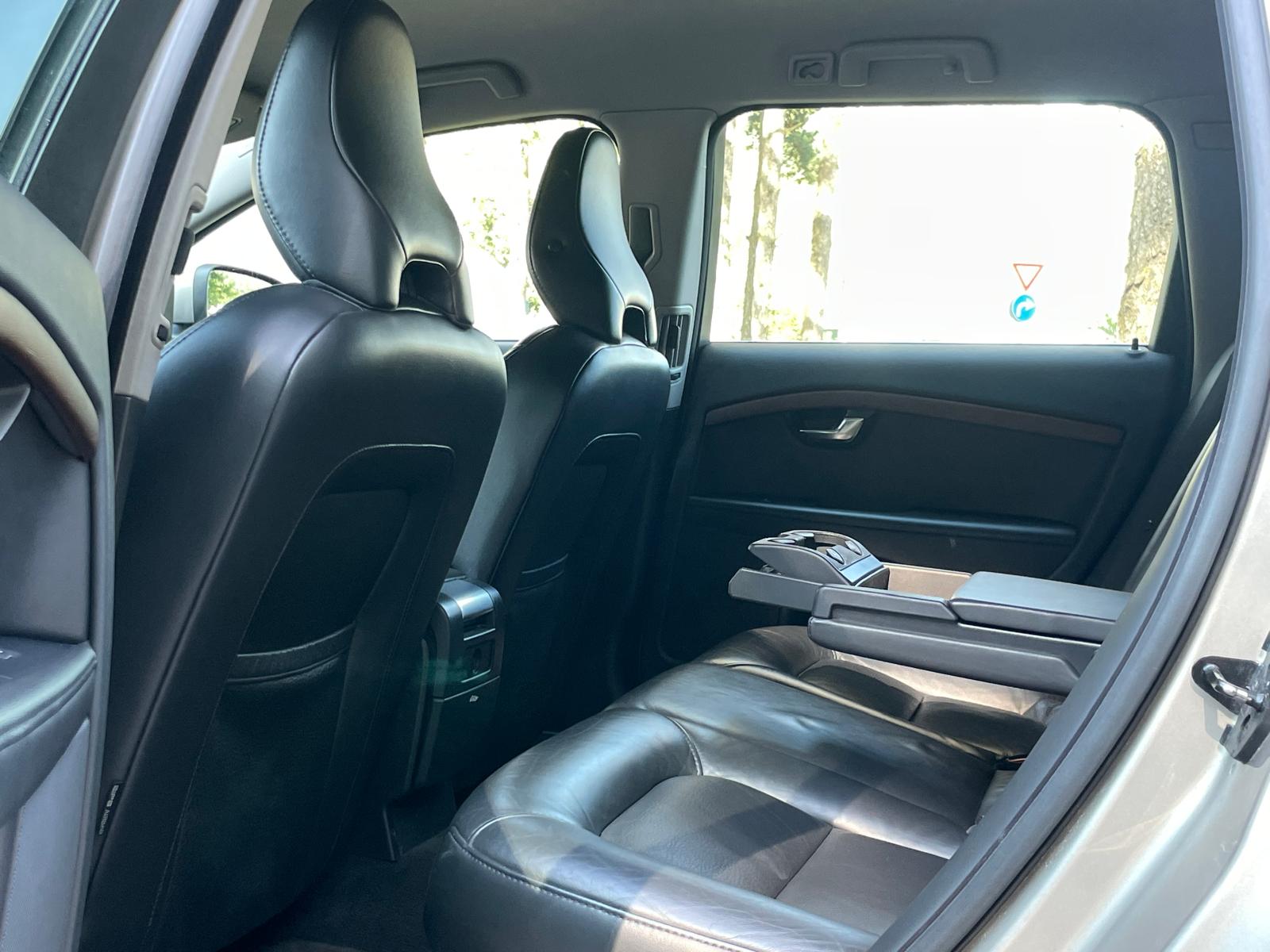 VOLVO V70 SUMMUM