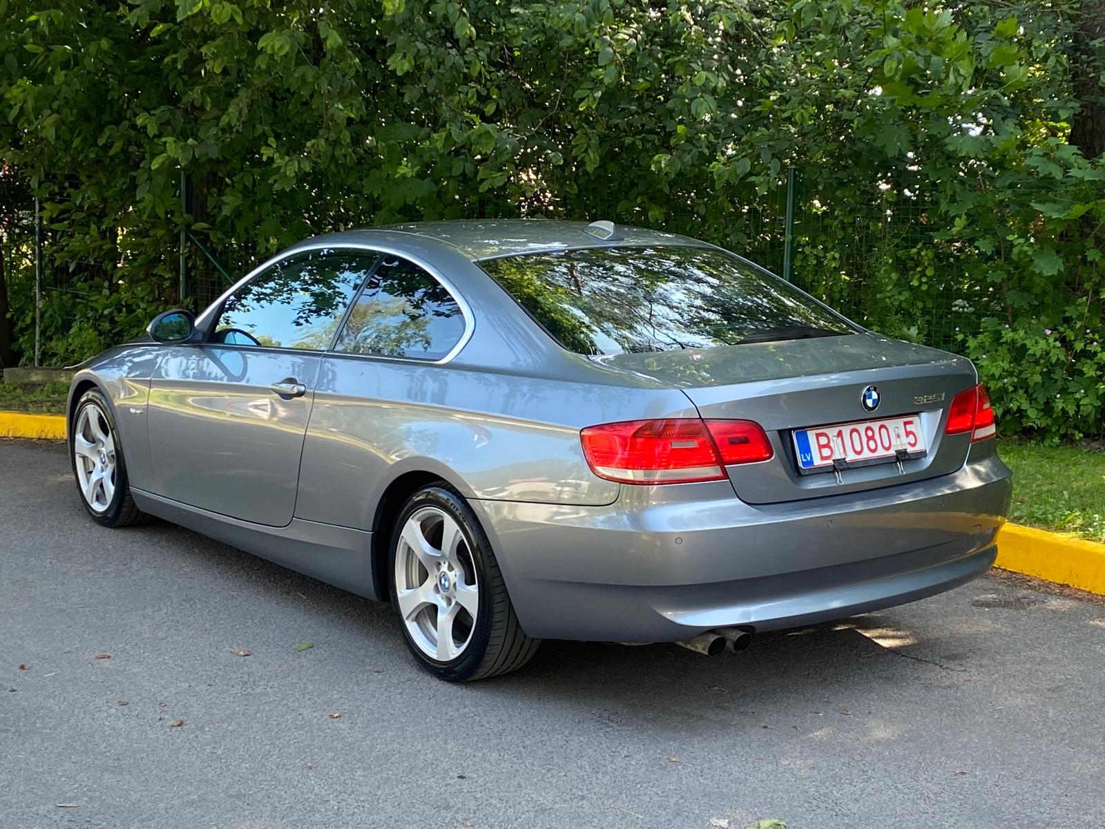 BMW 325 (E92)