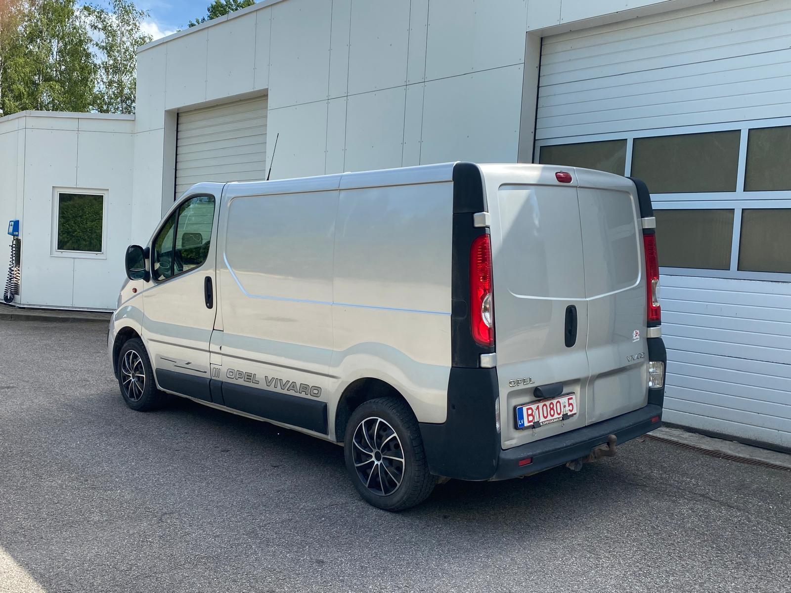 OPEL VIVARO KRAVAS BUSS
