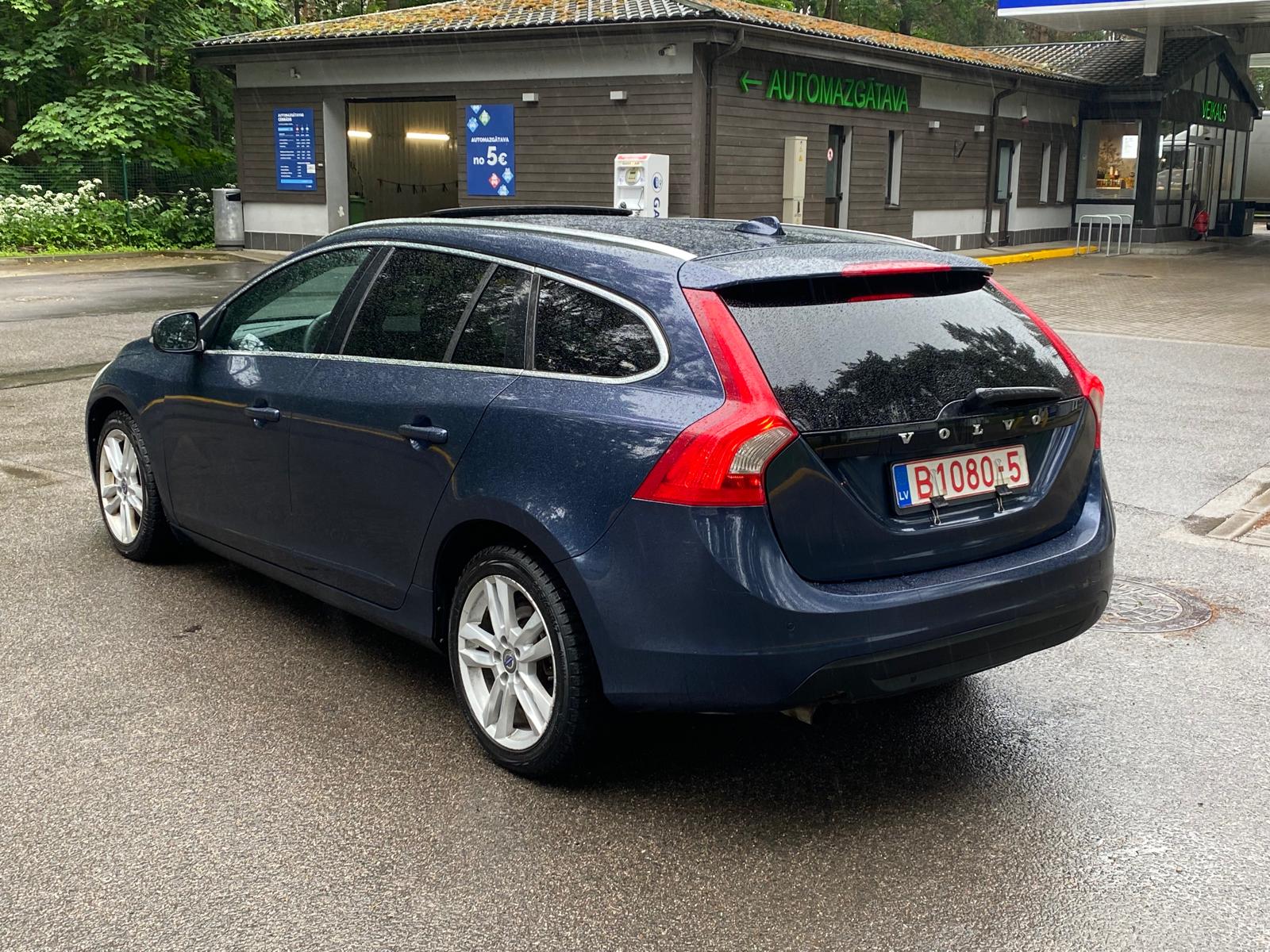 VOLVO V60 SUMMUM