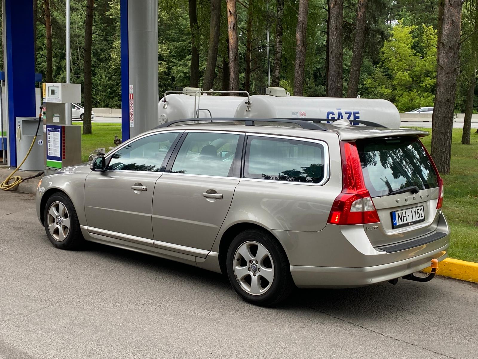 VOLVO V70 SUMMUM
