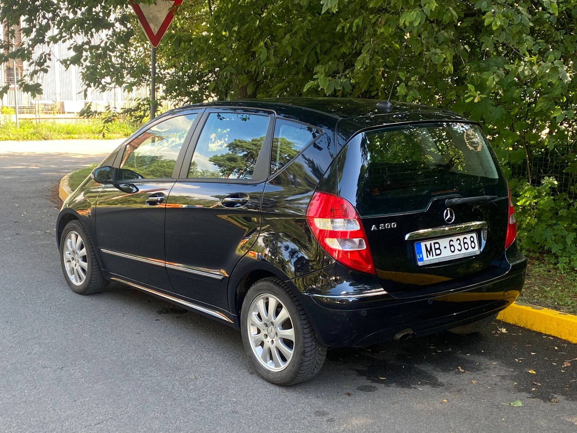 MERCEDES BENZ A200 AVANTGARDE