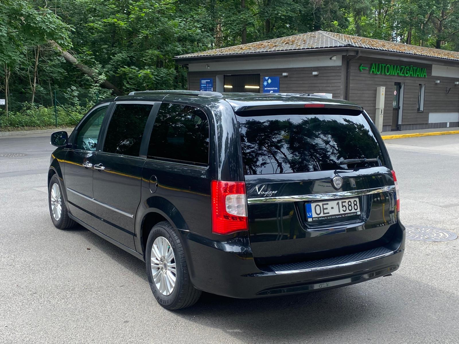 LANCIA VOYAGER STOW&GO 7-VIETAS