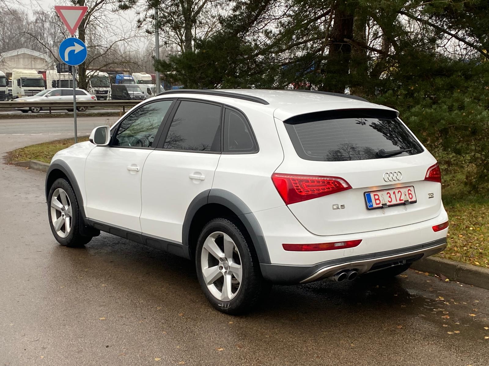 AUDI Q5 QUATTRO
