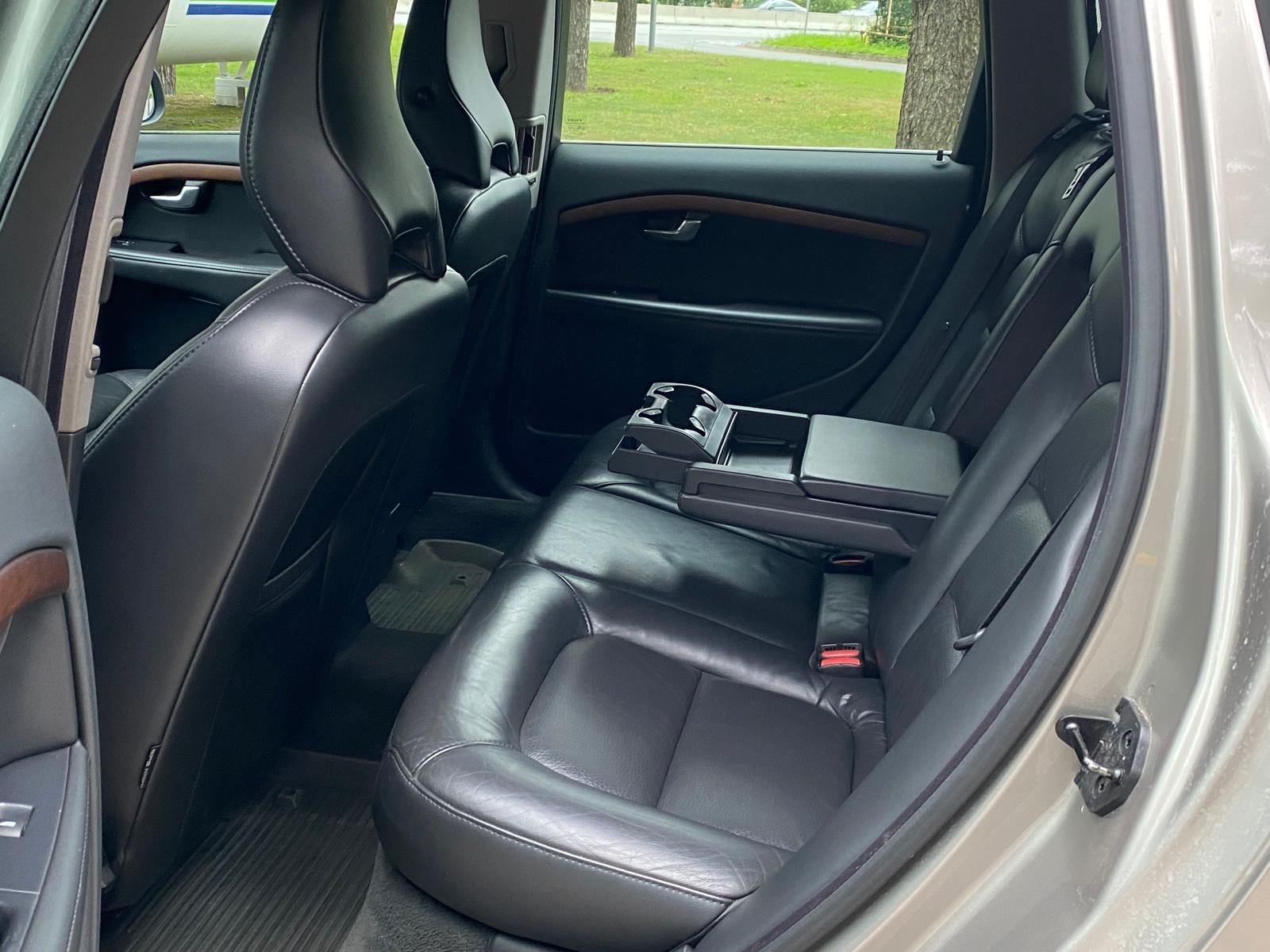 VOLVO V70 SUMMUM