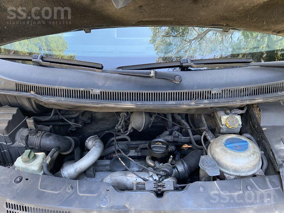 VW MULTIVAN 7-SEATER