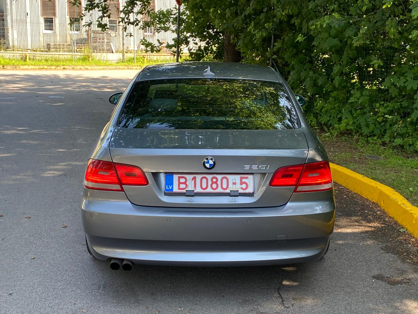 BMW 325 (E92)