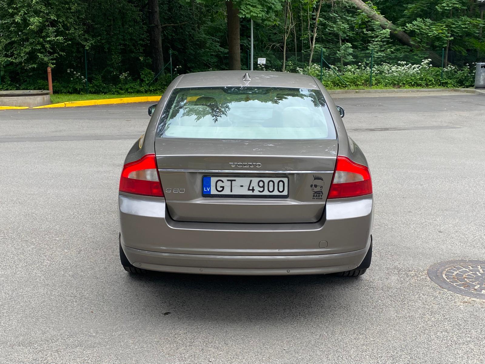VOLVO S80