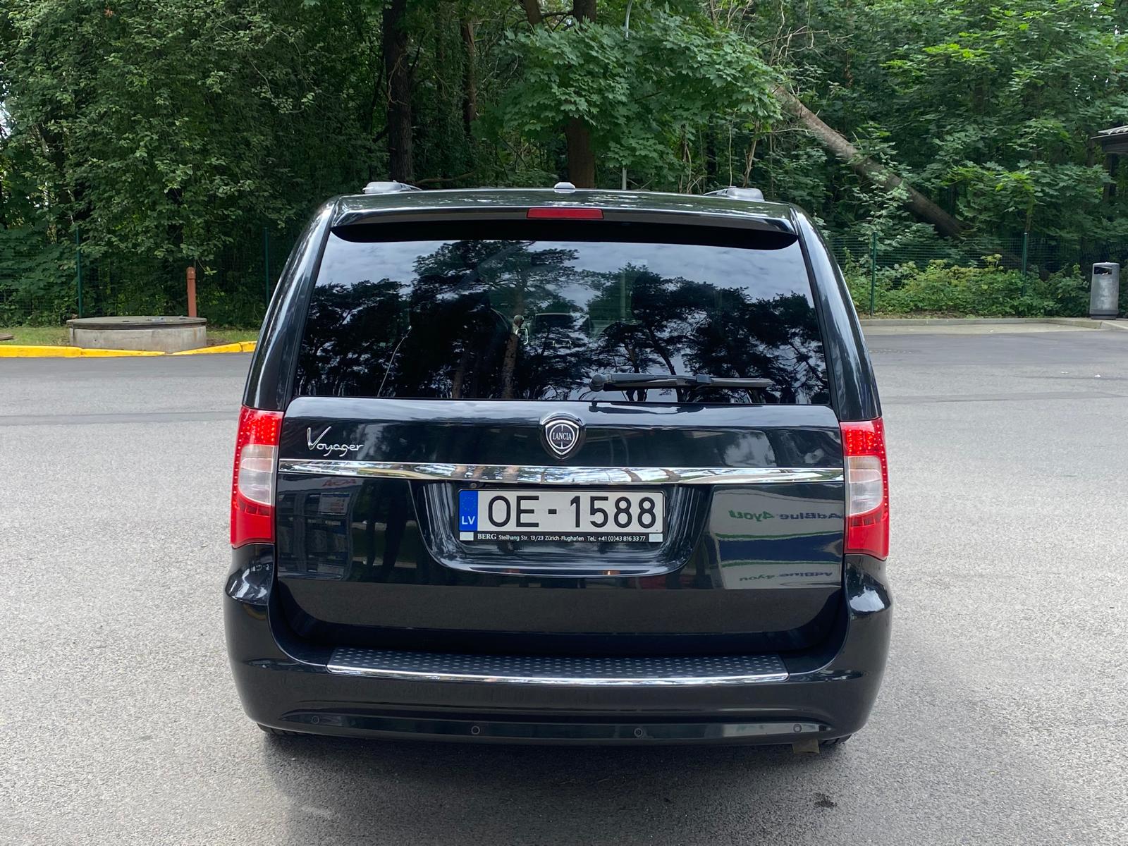 LANCIA VOYAGER STOW&GO 7-VIETAS