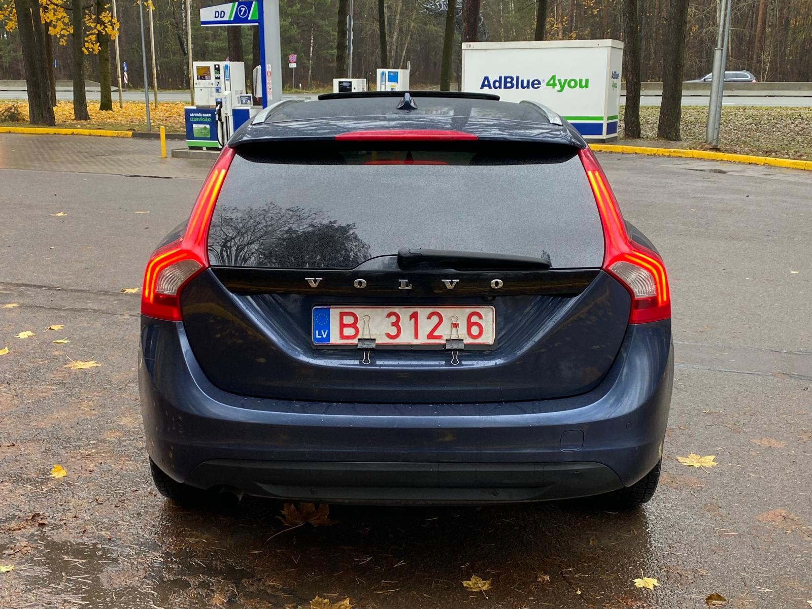 VOLVO V60 SUMMUM