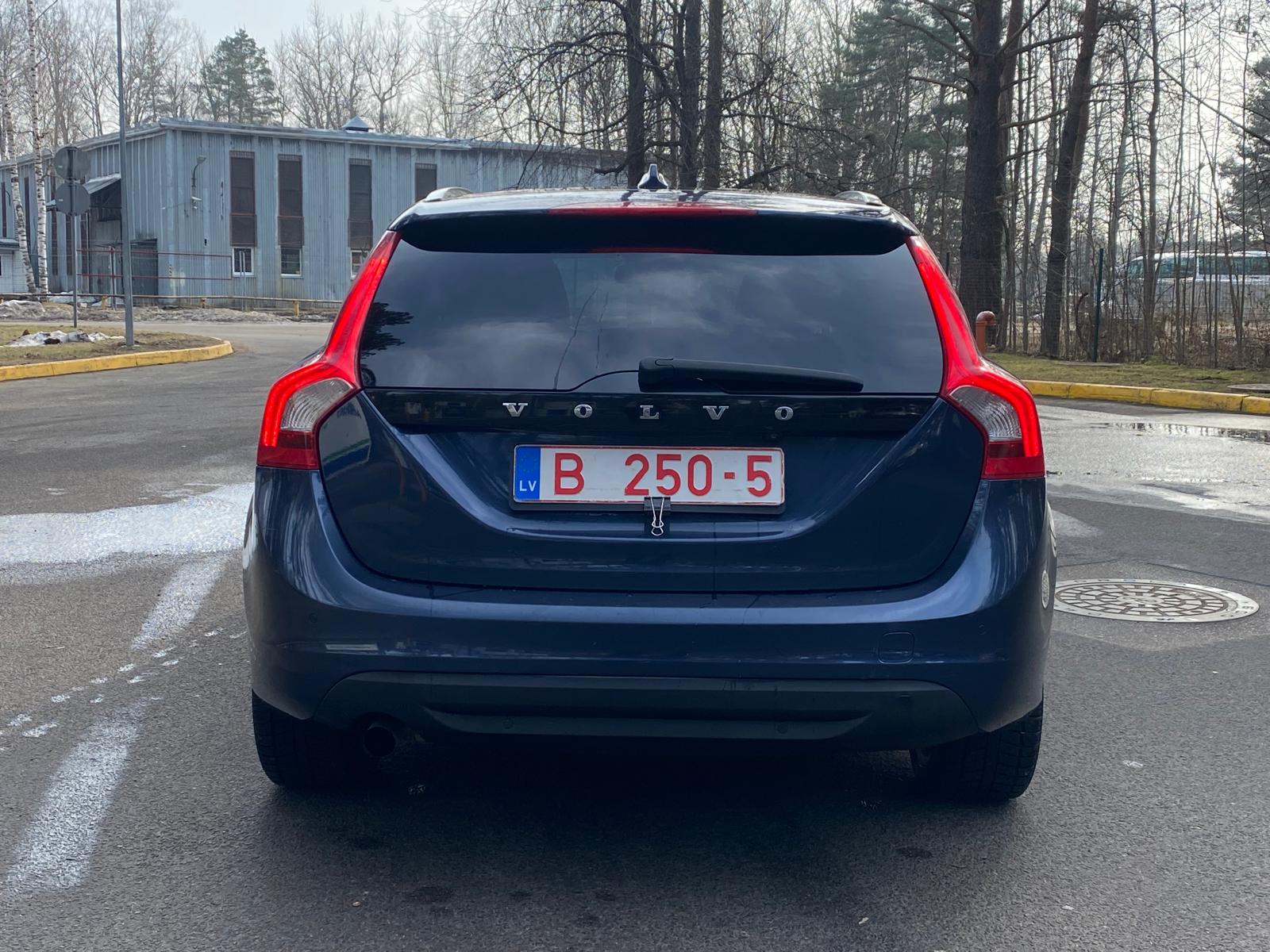 VOLVO V60 SUMMUM