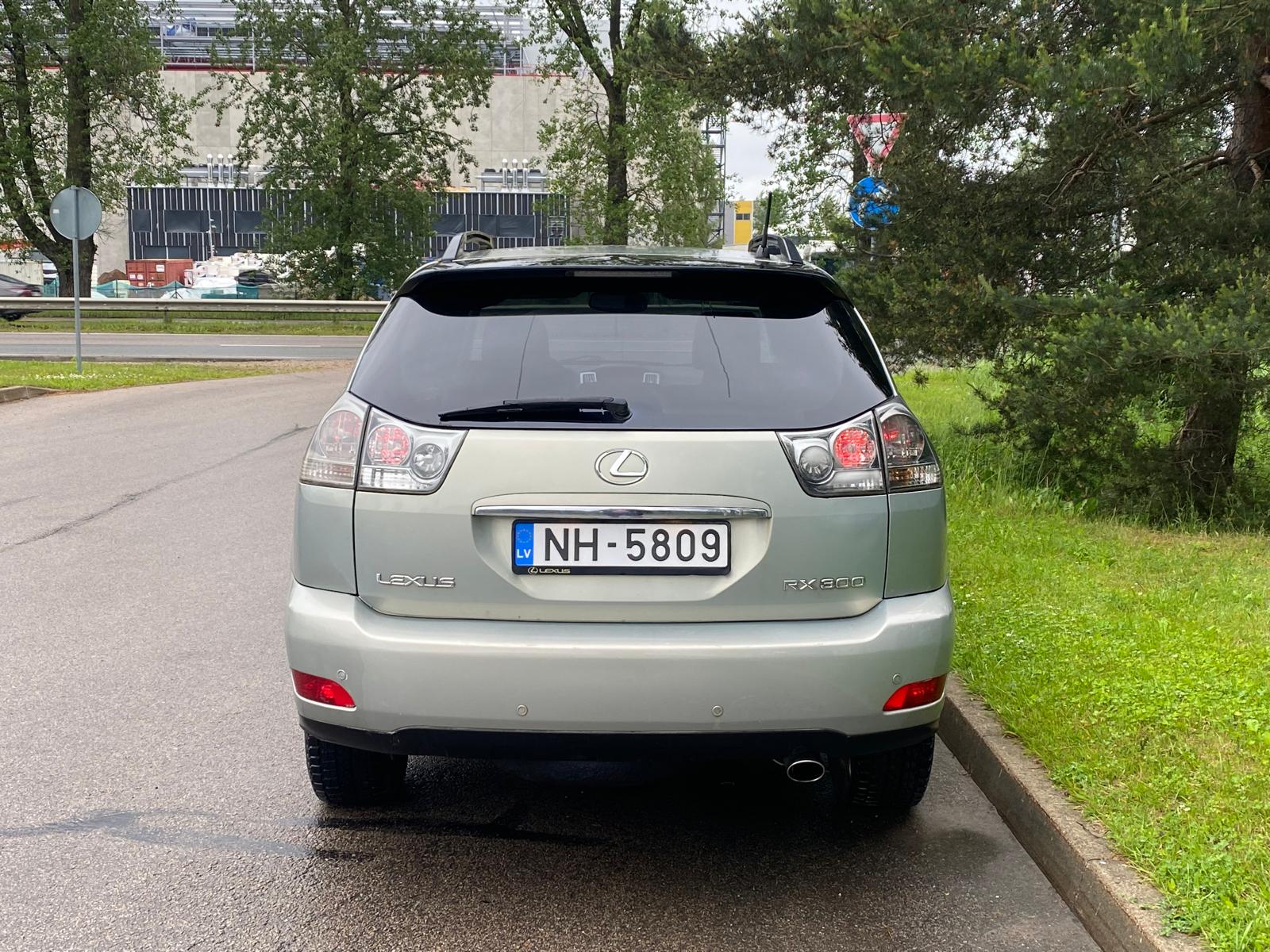 LEXUS RX300