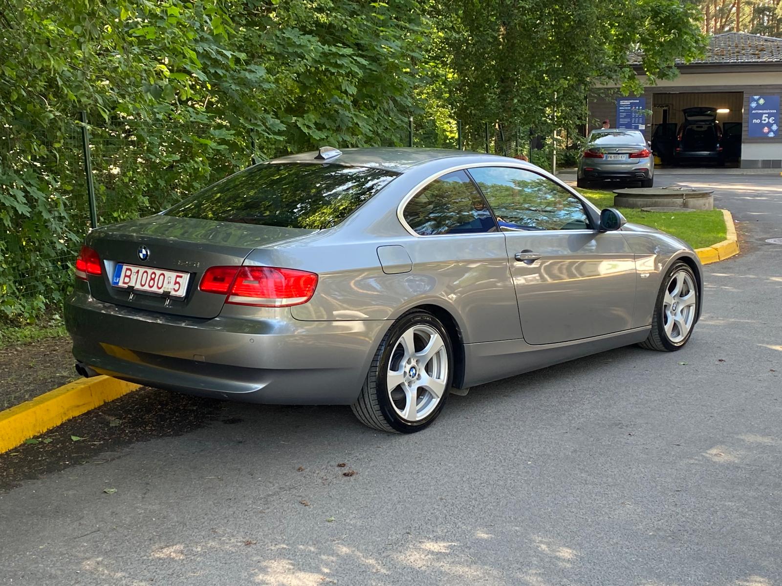 BMW 325 (E92)