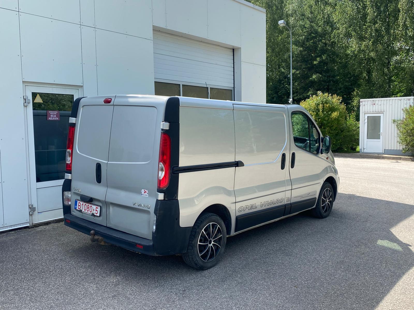 OPEL VIVARO KRAVAS BUSS