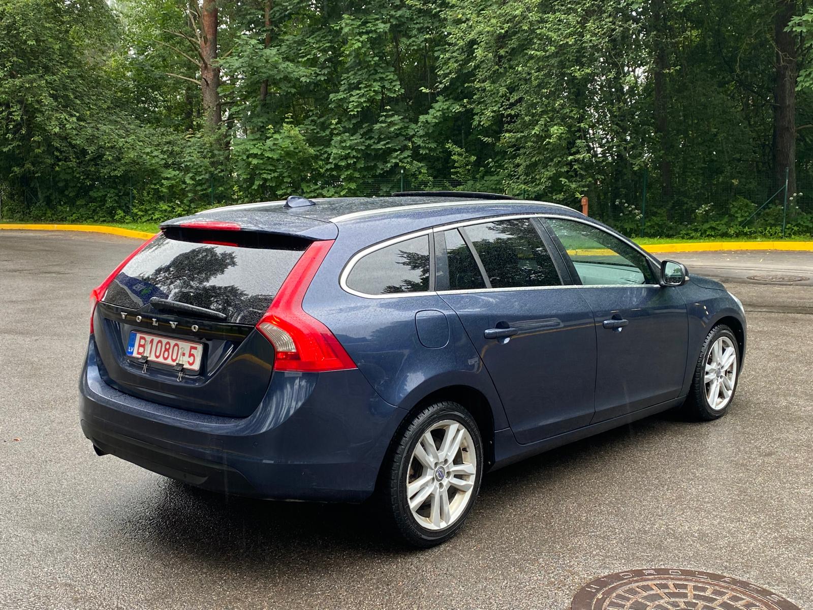 VOLVO V60 SUMMUM