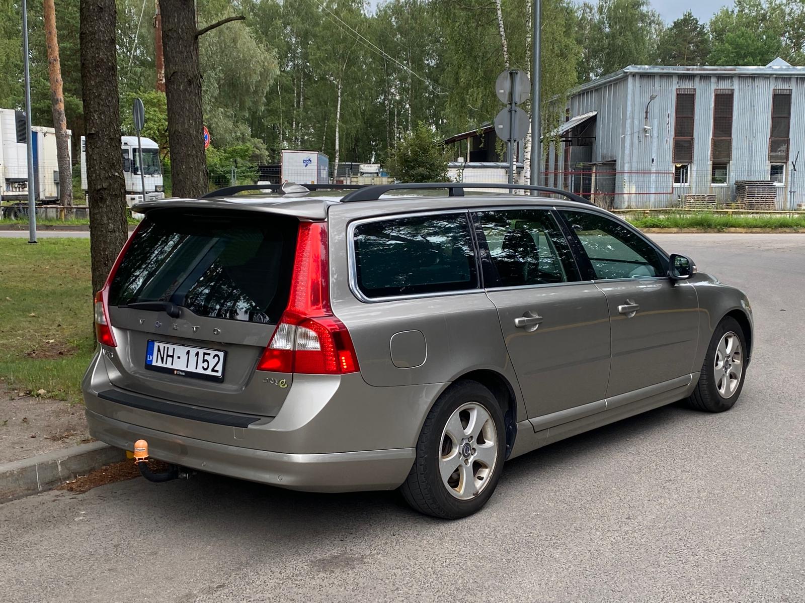 VOLVO V70 SUMMUM