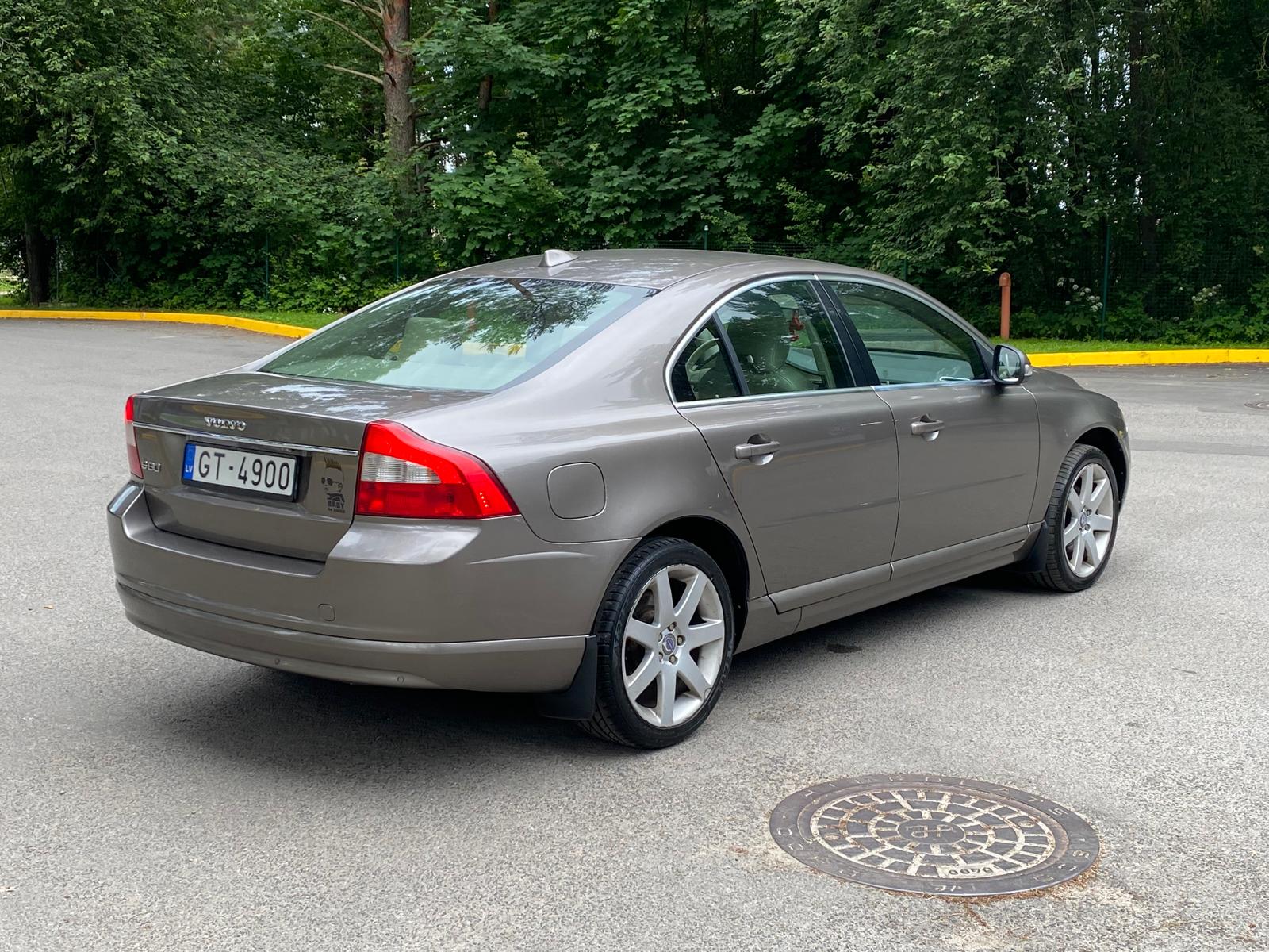 VOLVO S80