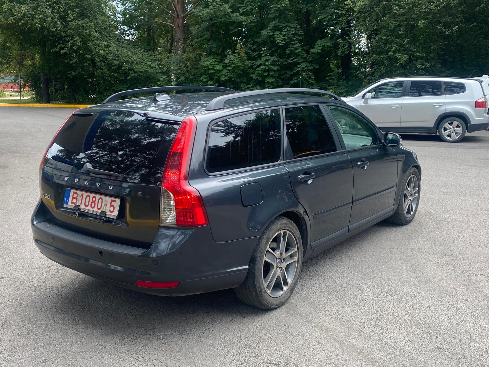 VOLVO V50