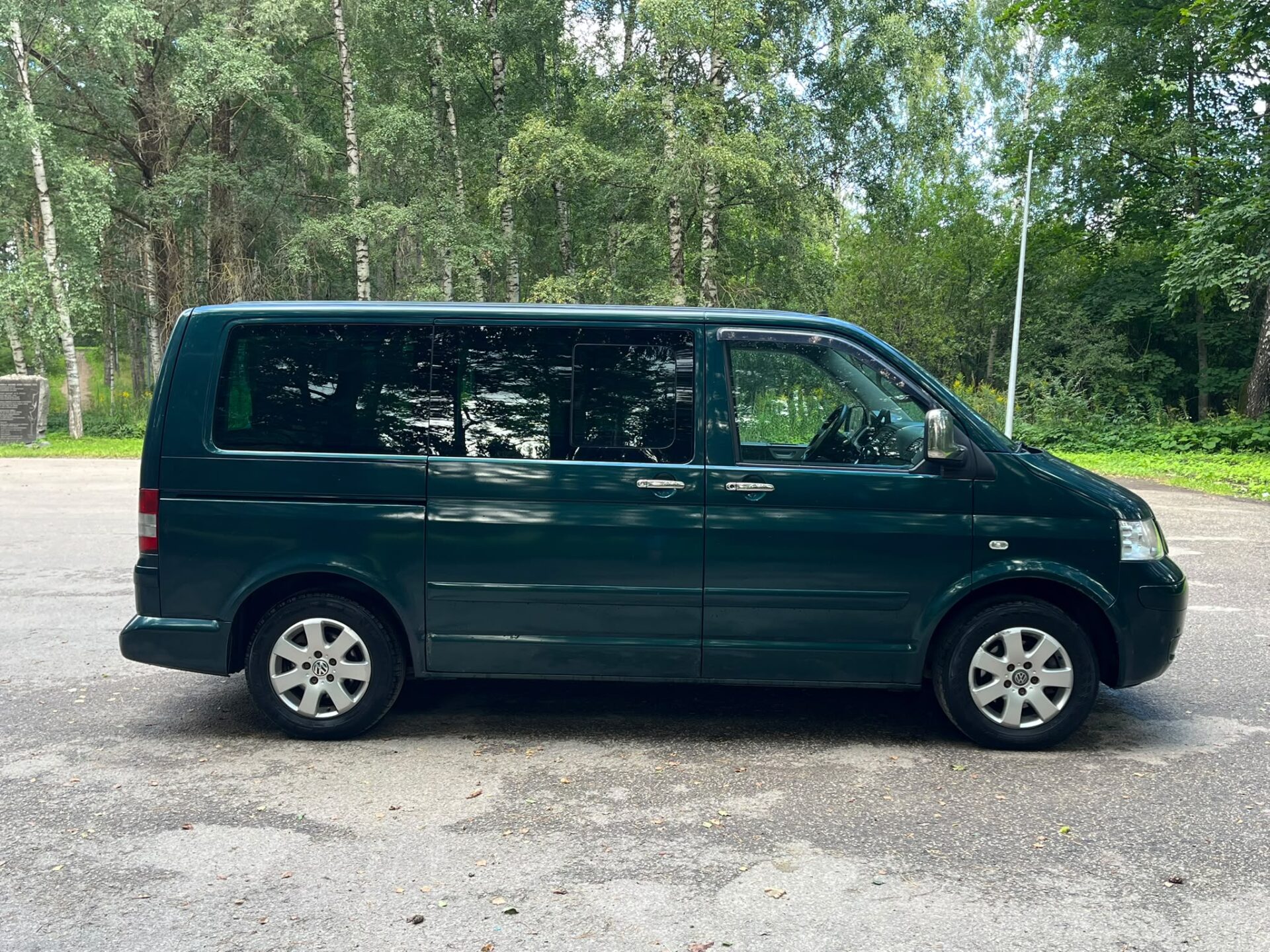 VW MULTIVAN 7-SEATER