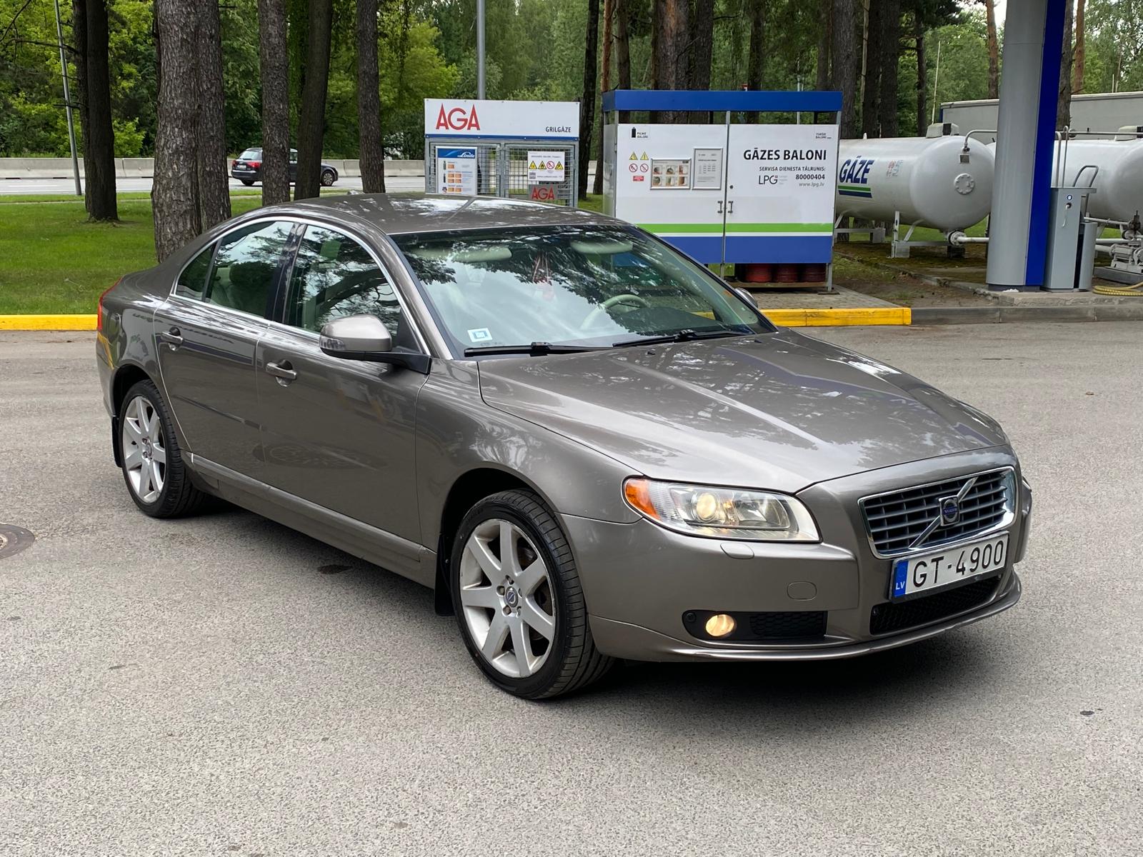 VOLVO S80