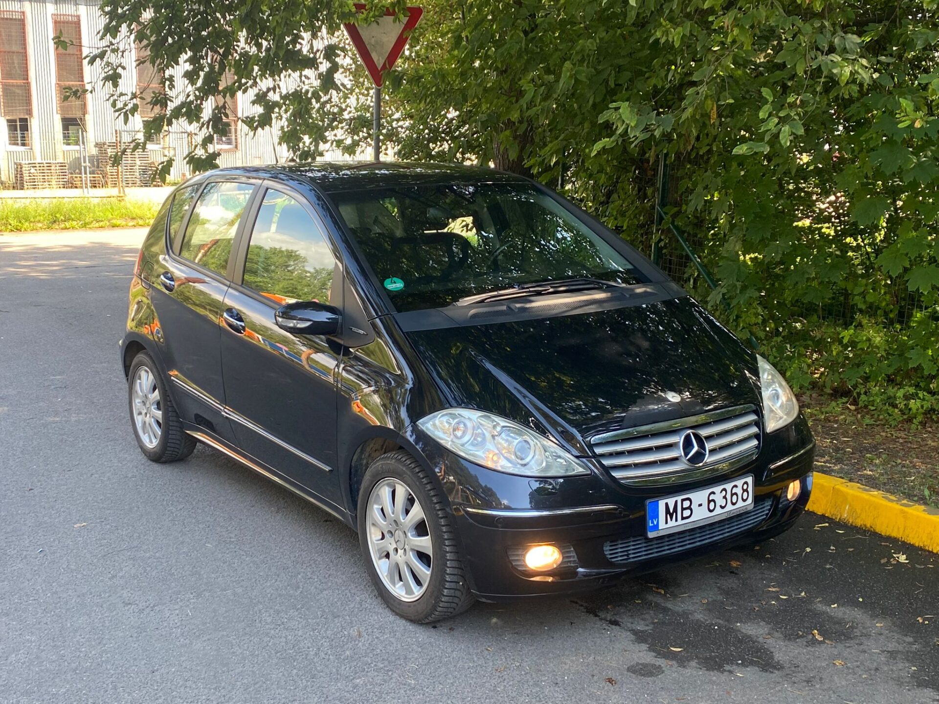 MERCEDES BENZ A200 AVANTGARDE