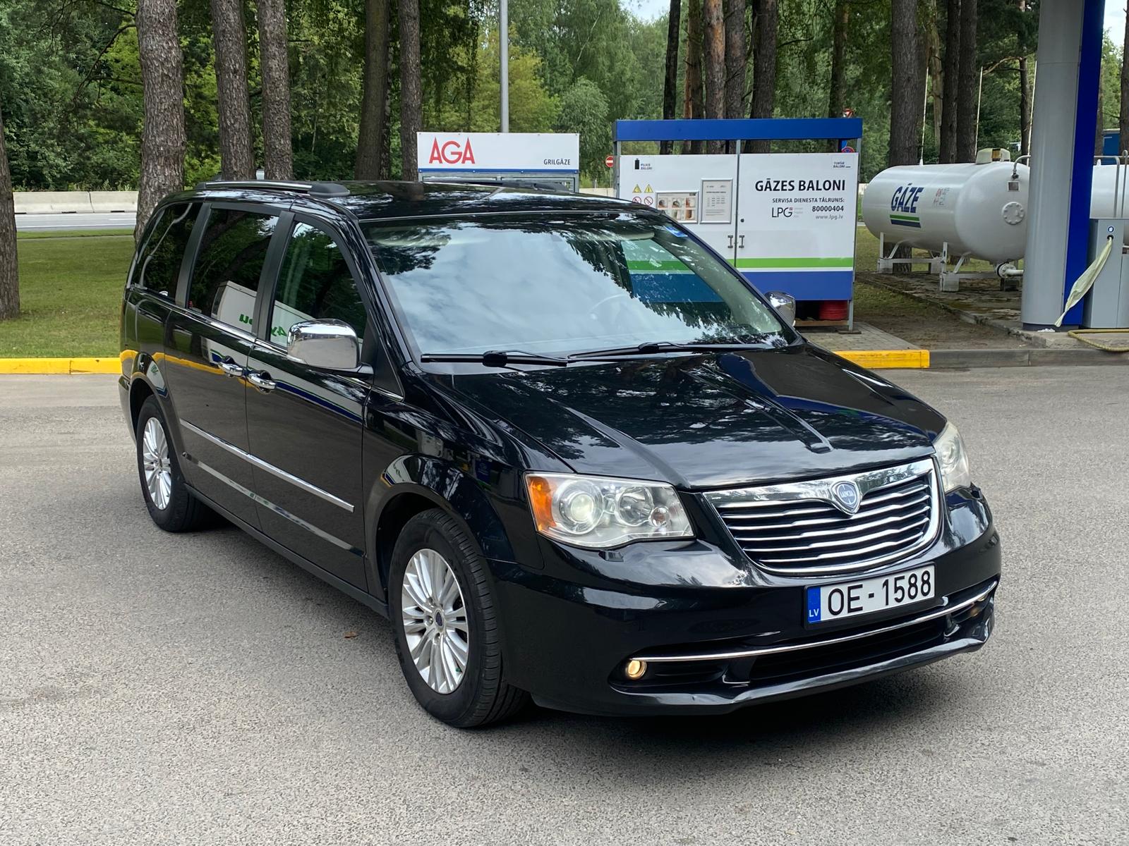 LANCIA VOYAGER STOW&GO 7-VIETAS