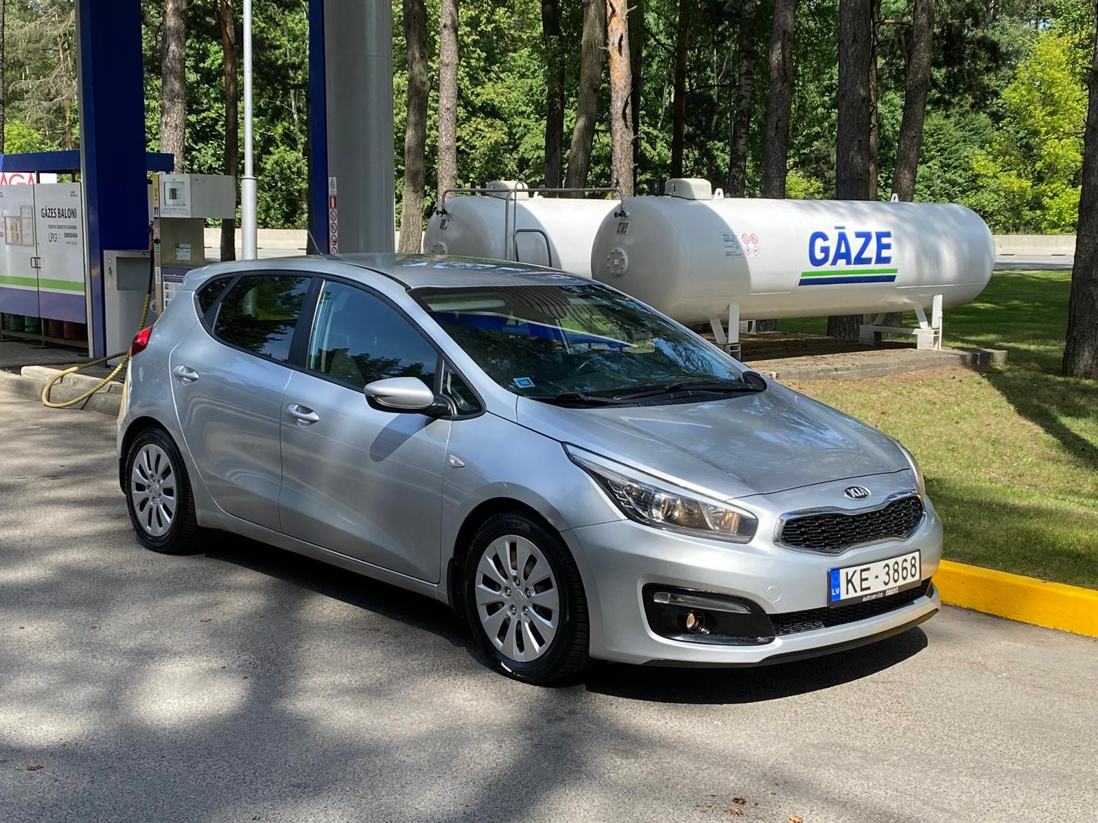 KIA CEE D