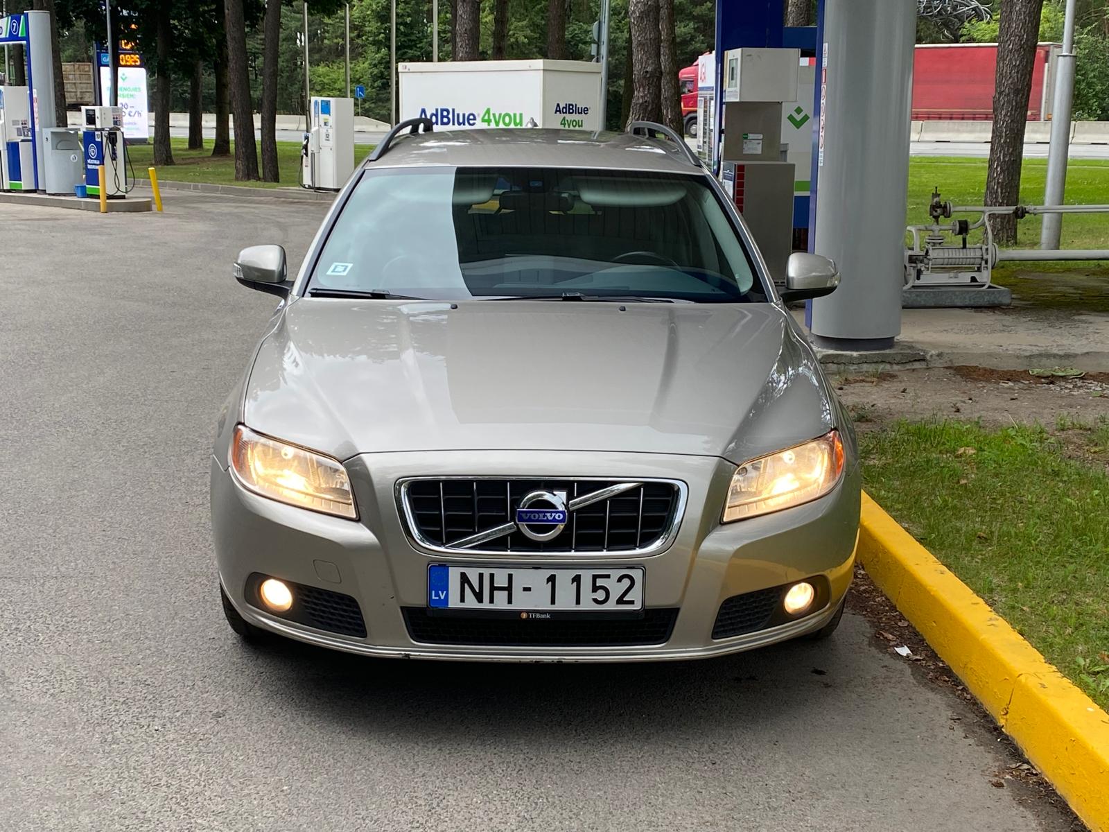 VOLVO V70 SUMMUM