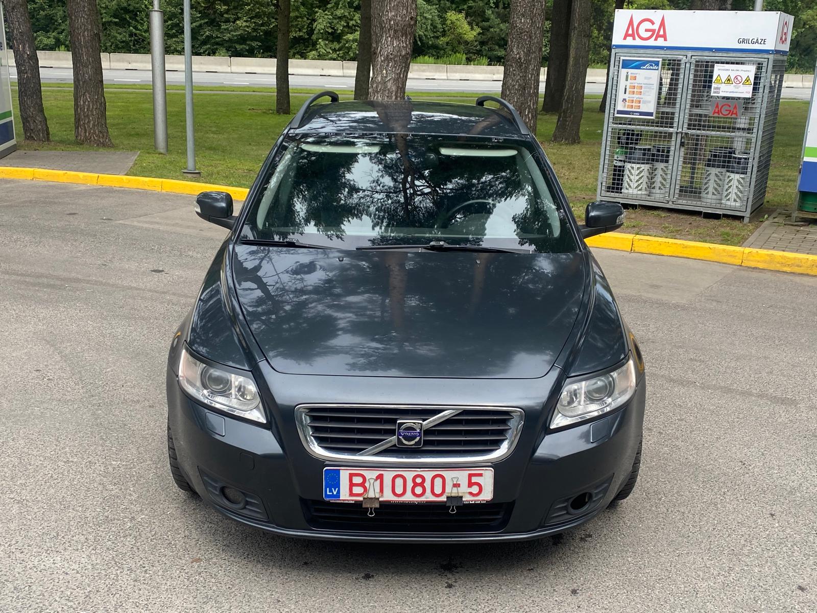 VOLVO V50