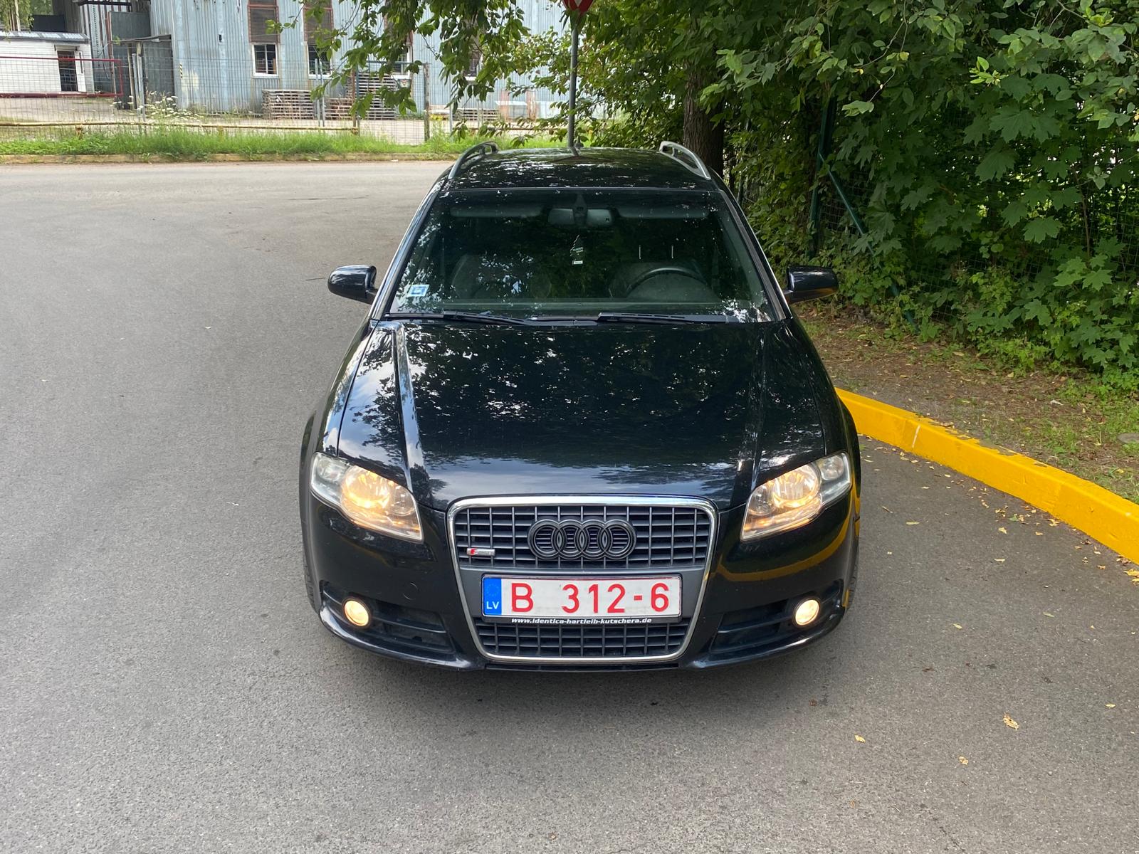 AUDI A4 S-LINE