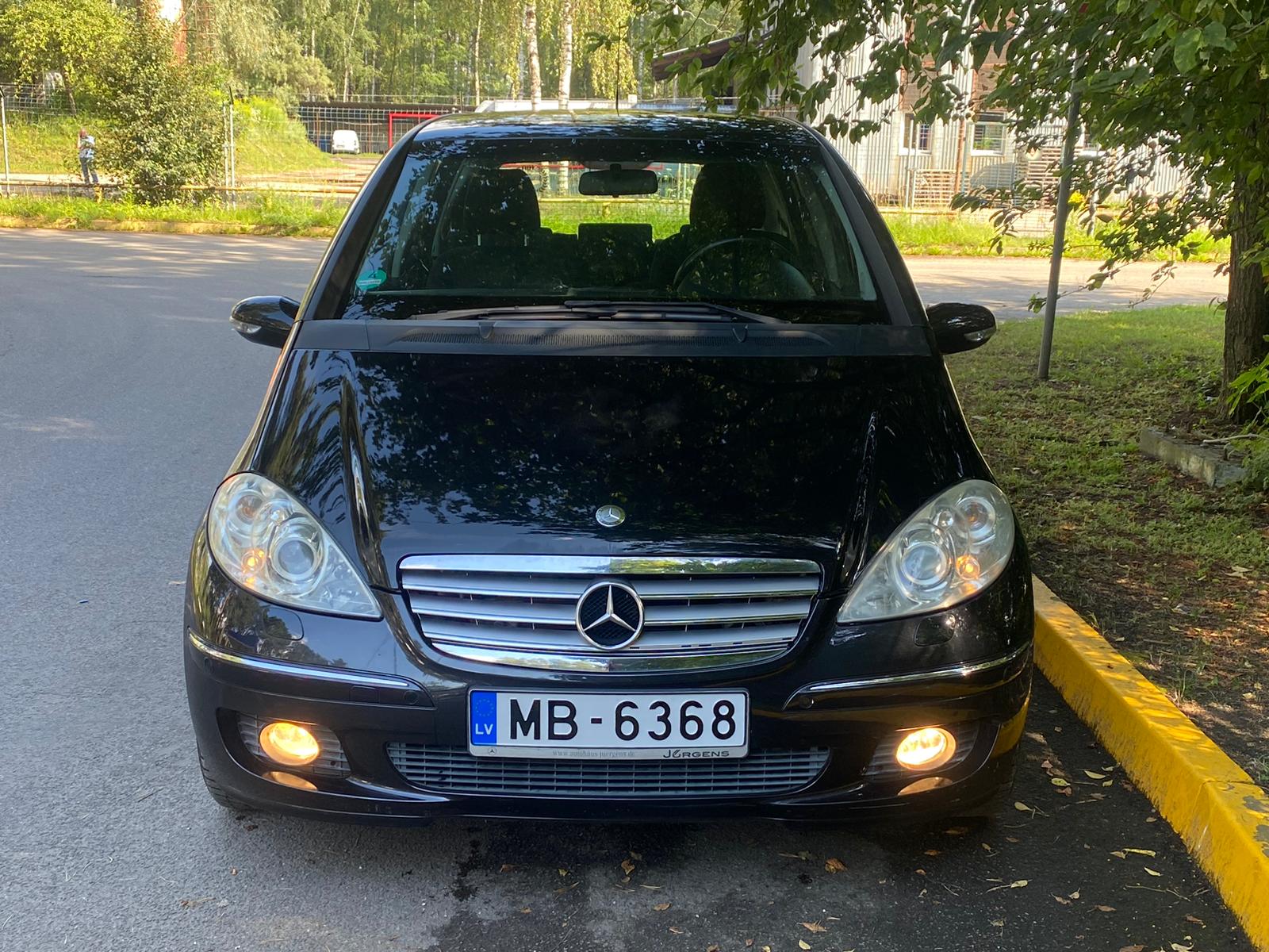 MERCEDES BENZ A200 AVANTGARDE