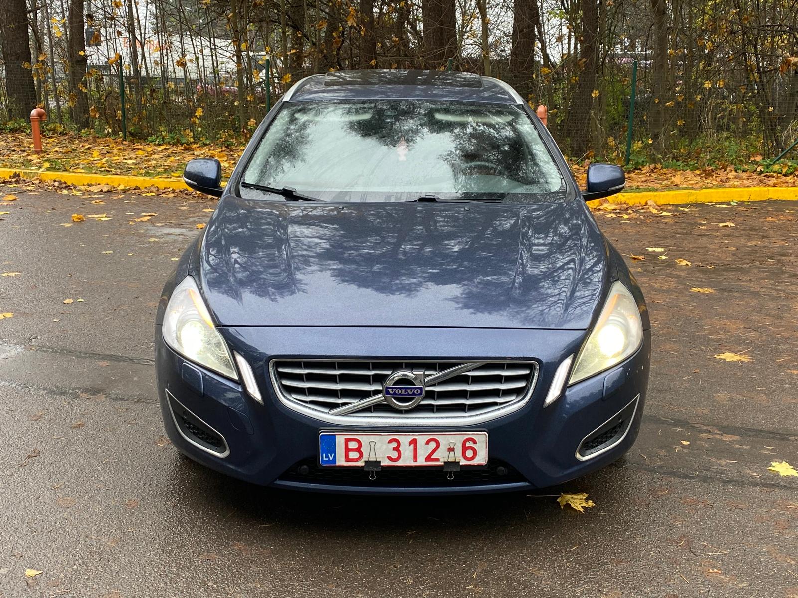 VOLVO V60 SUMMUM