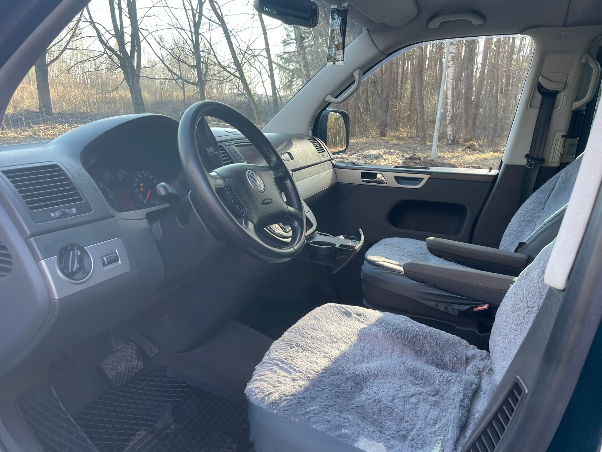 VW MULTIVAN 7-SEATER